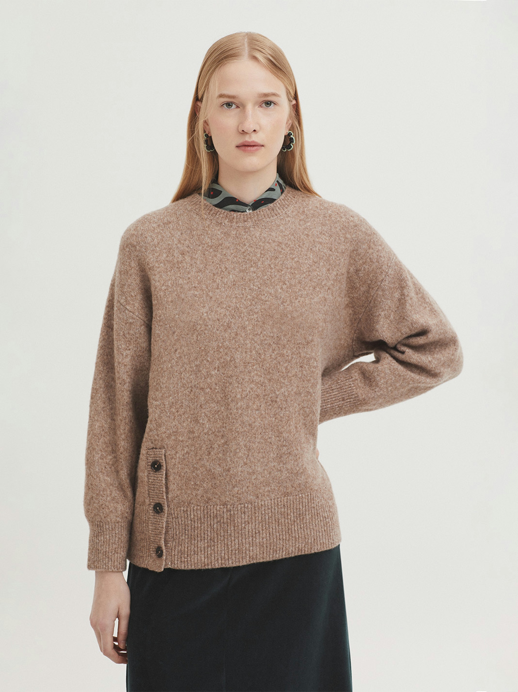 Lambswool jumper with buttons