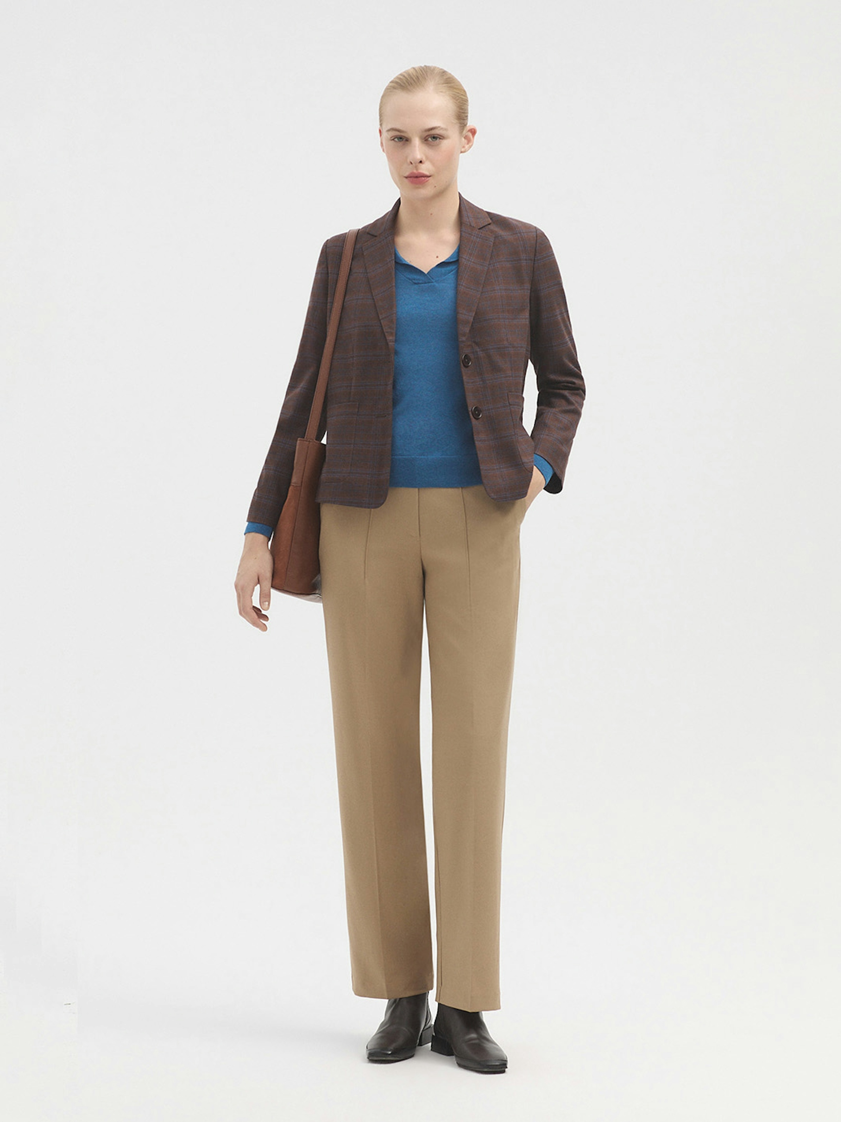 Wool jumper with splits