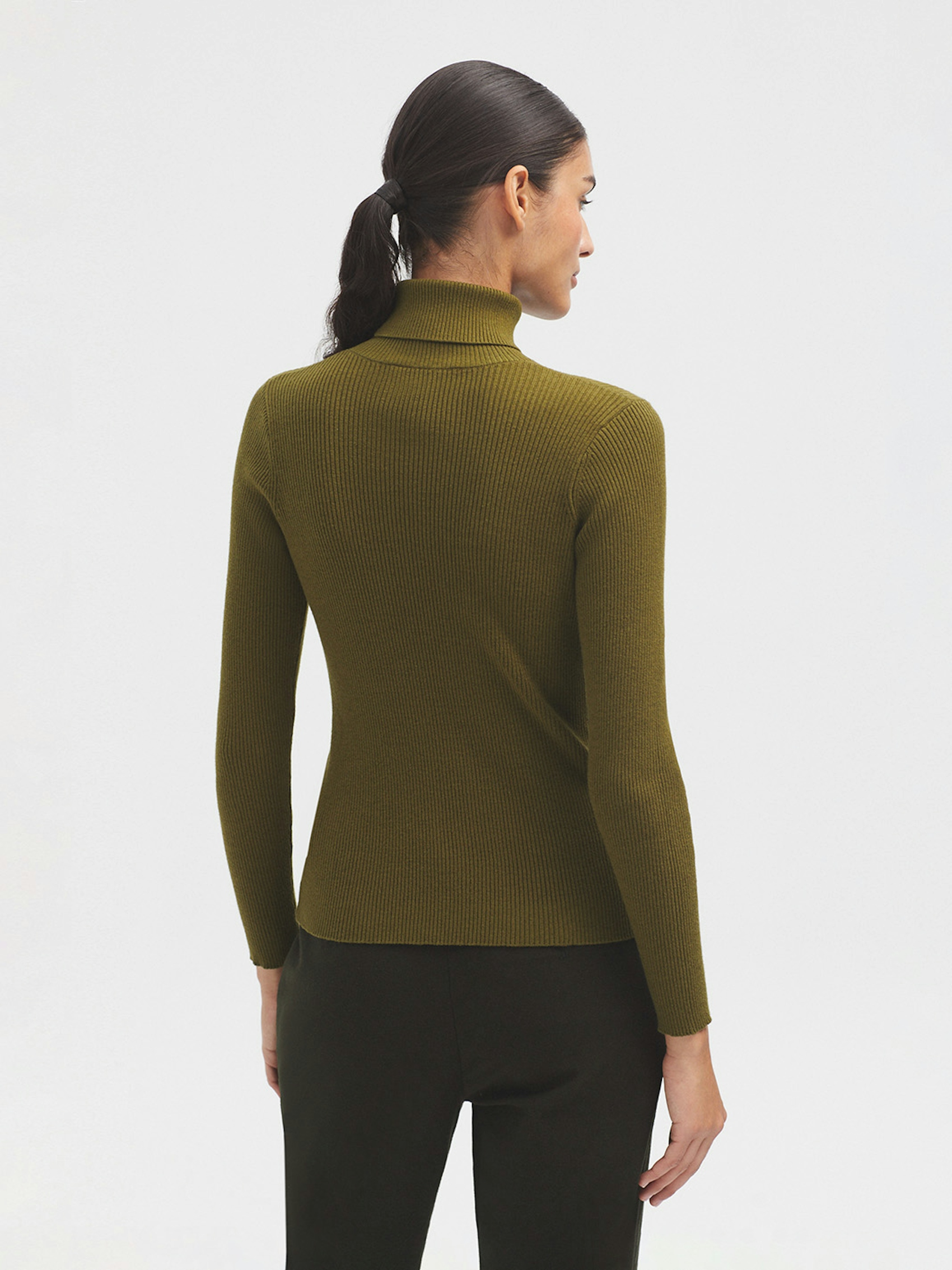 Basic roll neck jumper