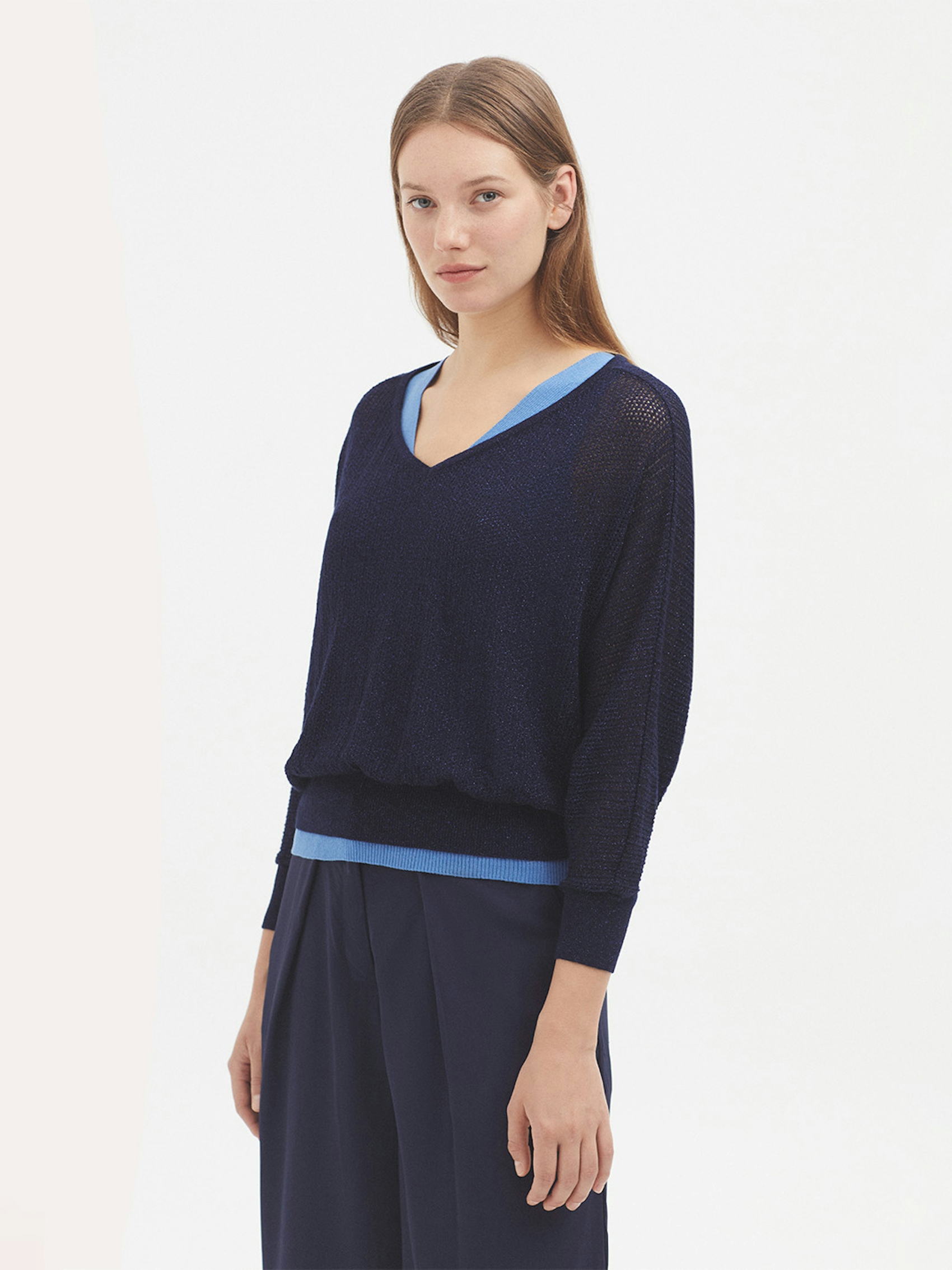 Shiny batwing sleeve jumper