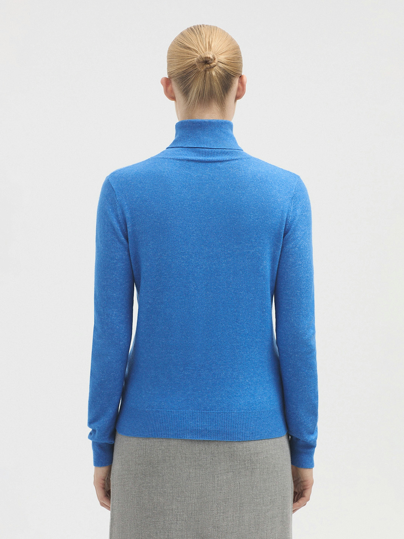 Jersey cuello alto calados 4
