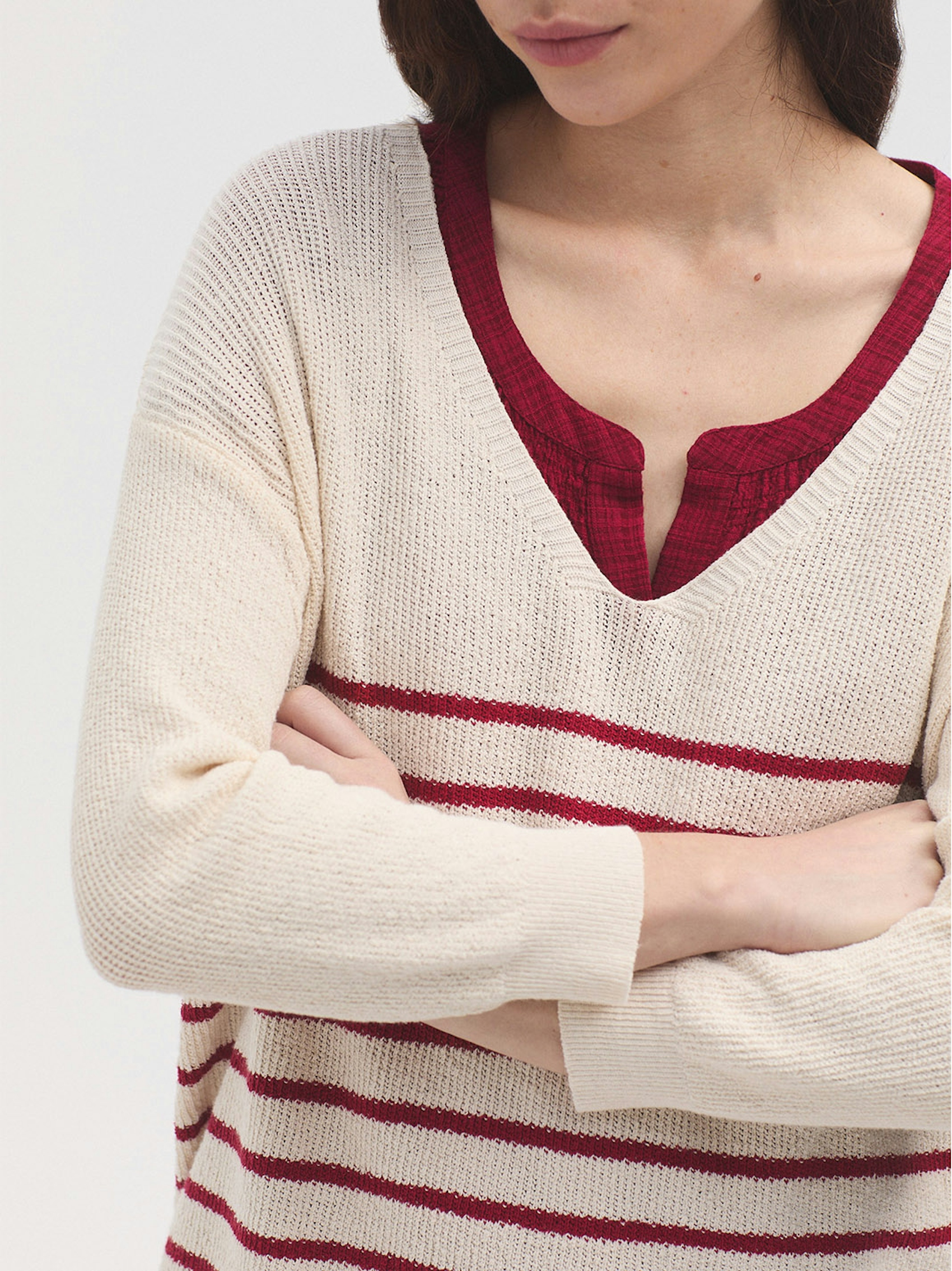 Maglione collo a V righe 2