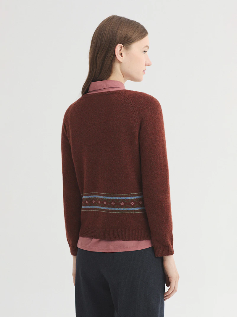 Pull en laine avec frise dans le bas