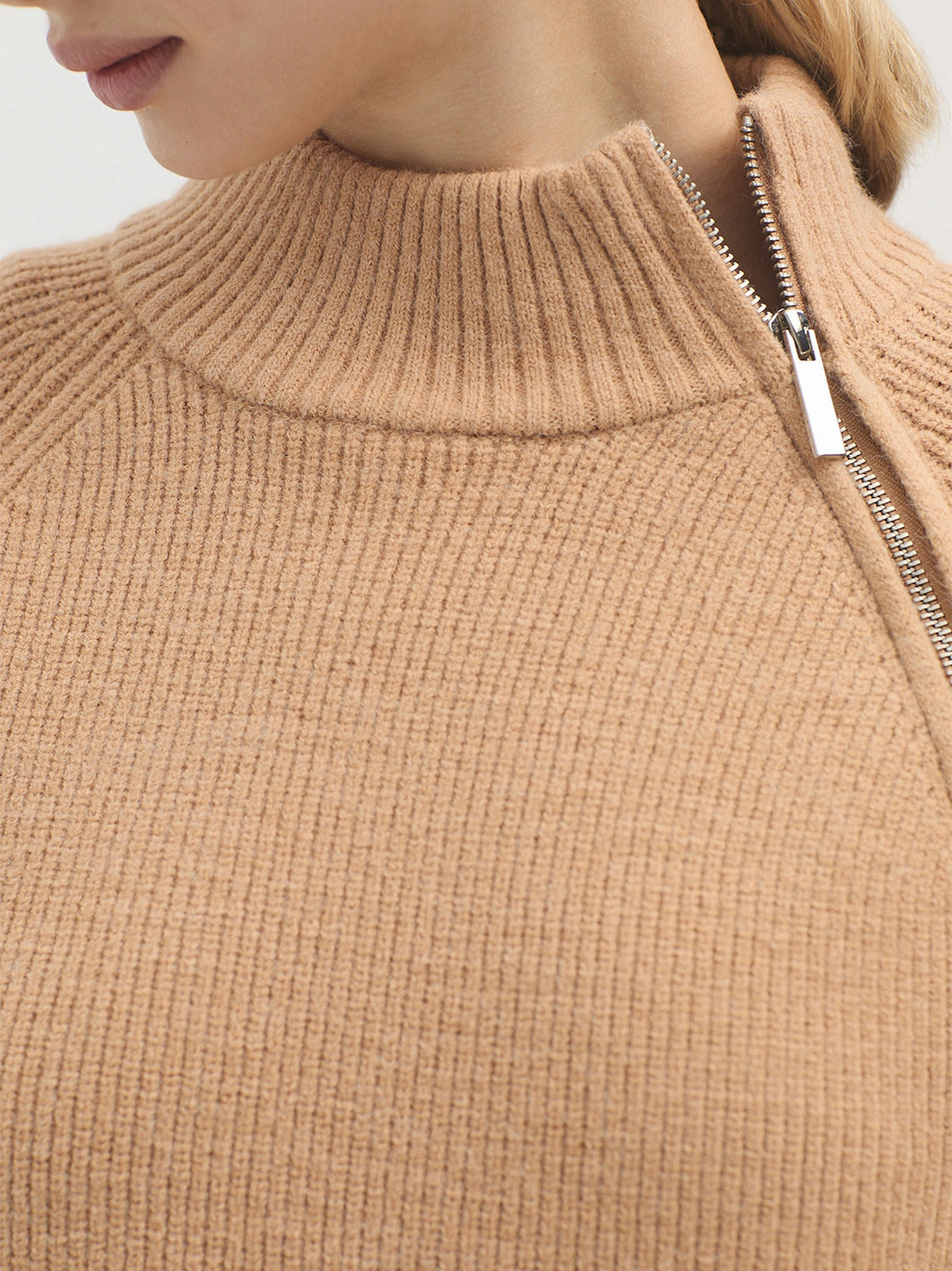 Long zip jumper