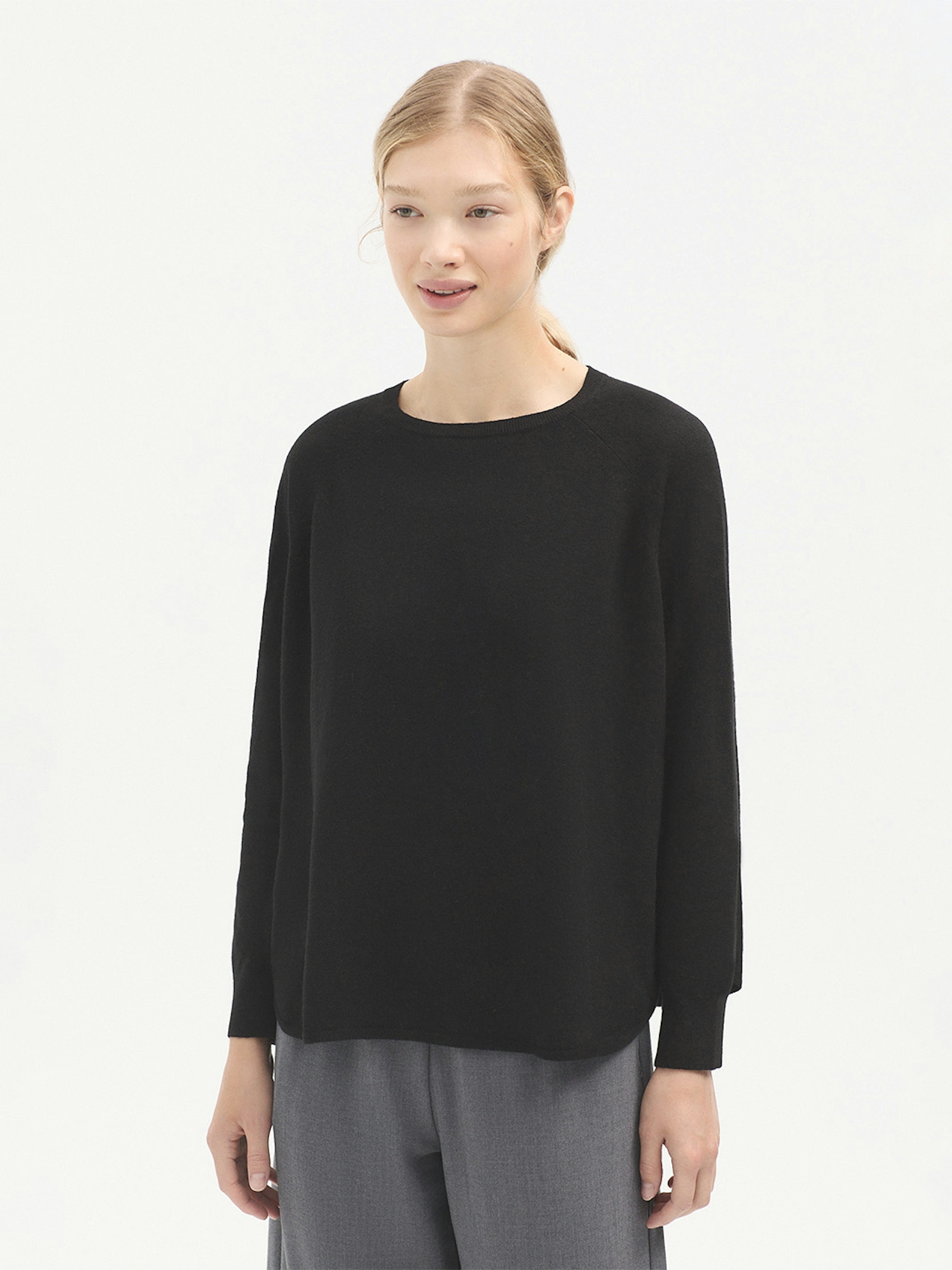 Raglan sleeve jumper