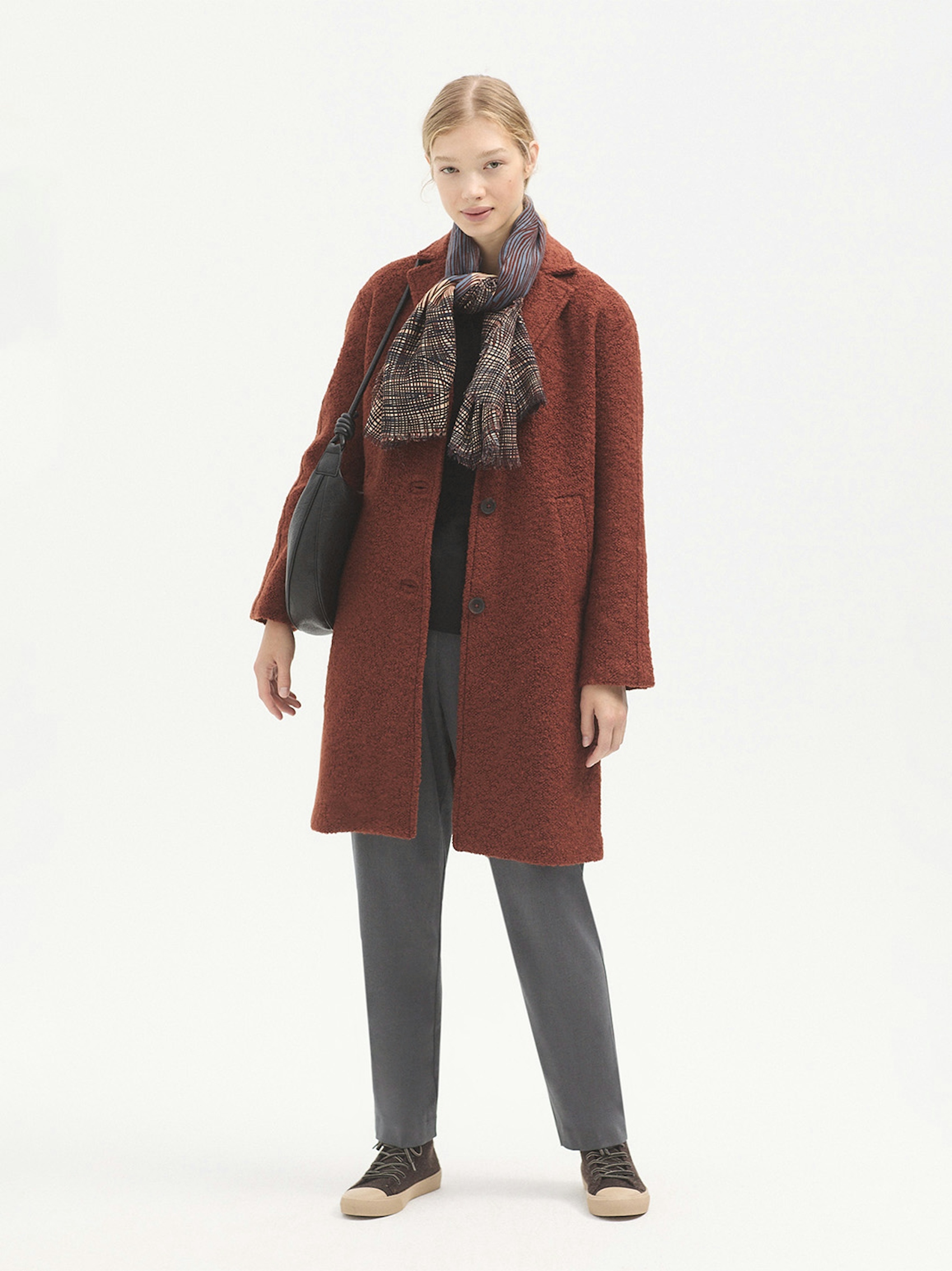 Raglan sleeve jumper