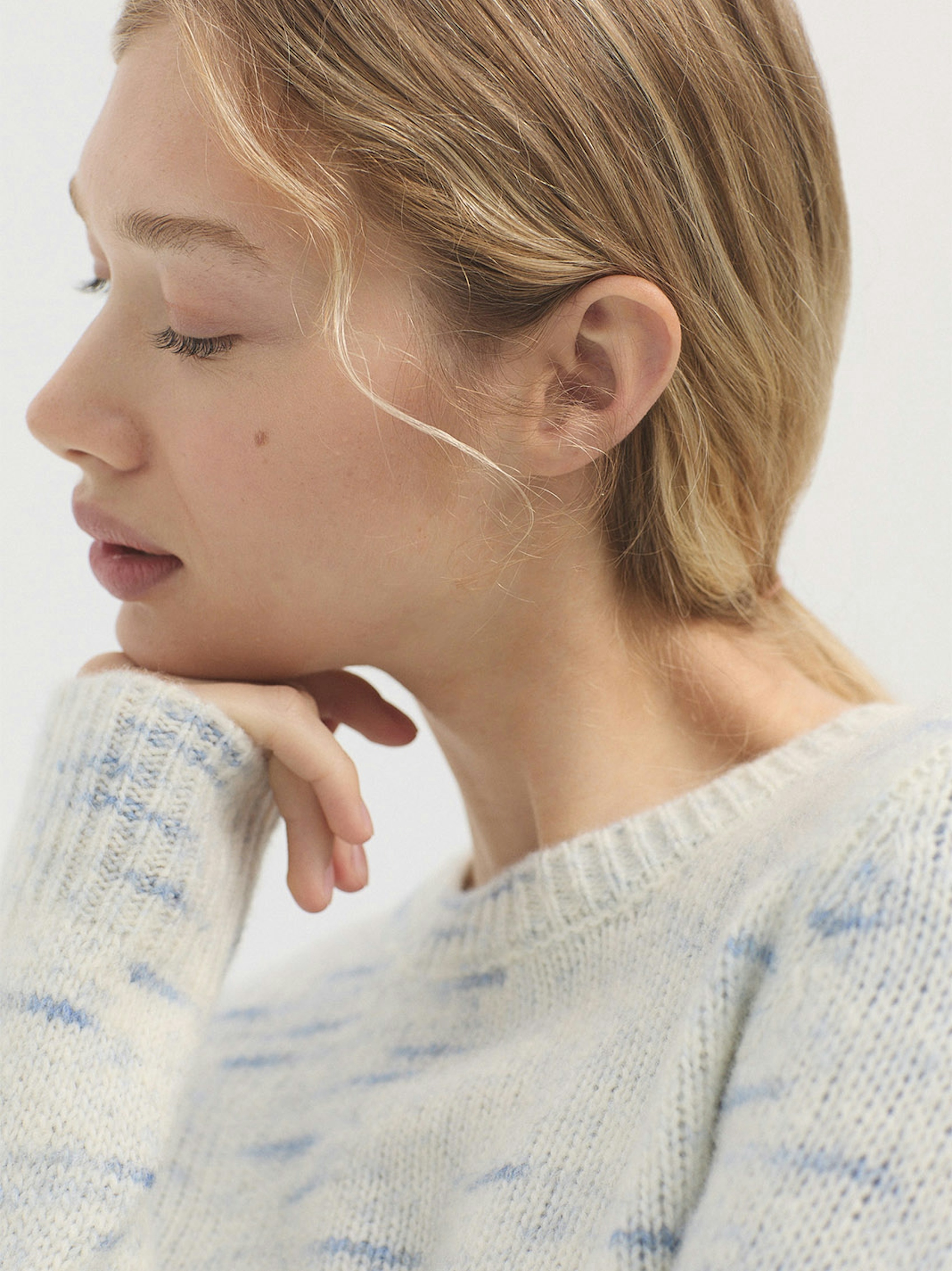 Two tone knitted jumper 3