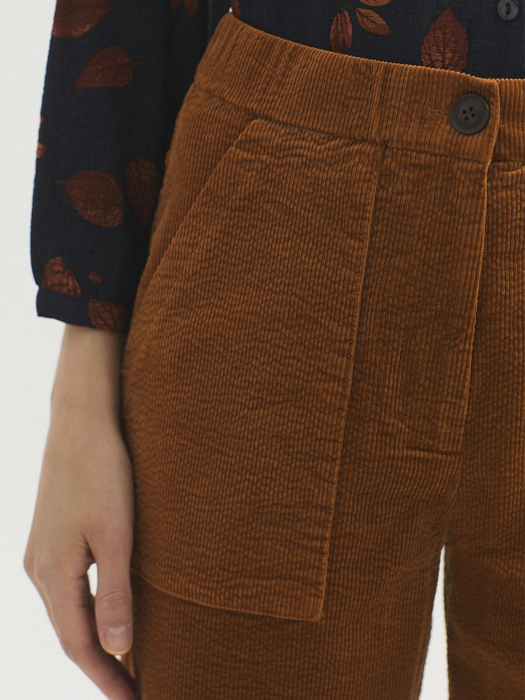 Pantalón cargo de pana