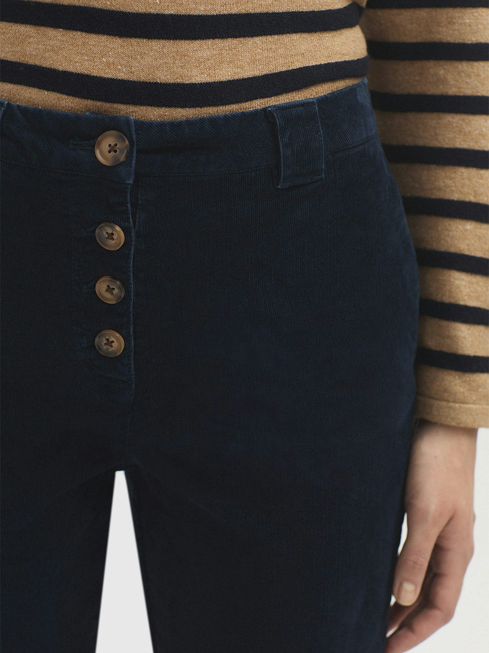 Micro cord chinos 2