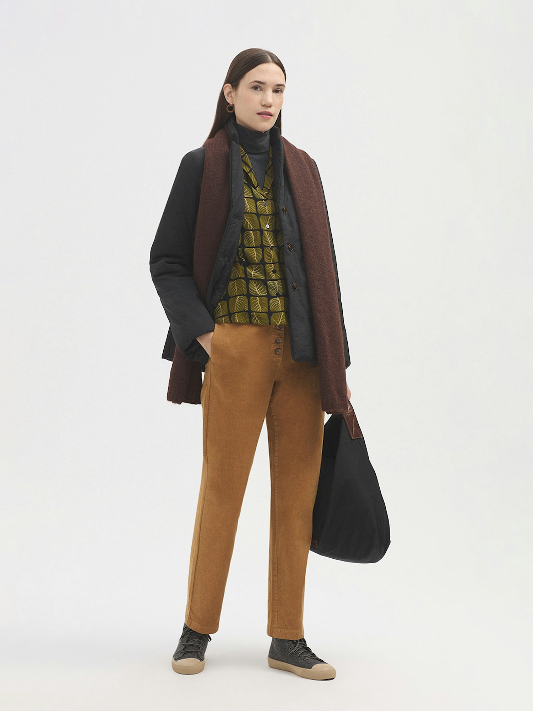Pantalón chino micropana