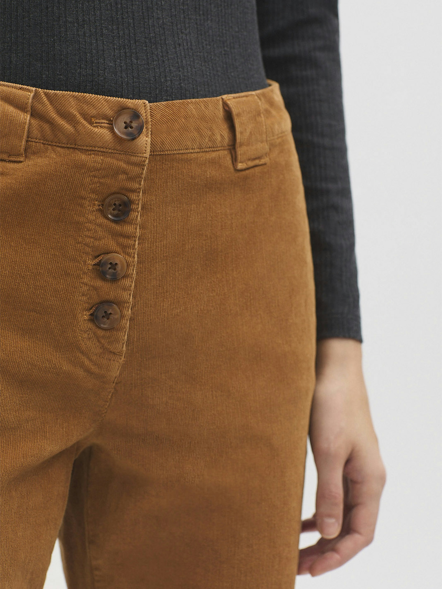 Pantalón chino micropana