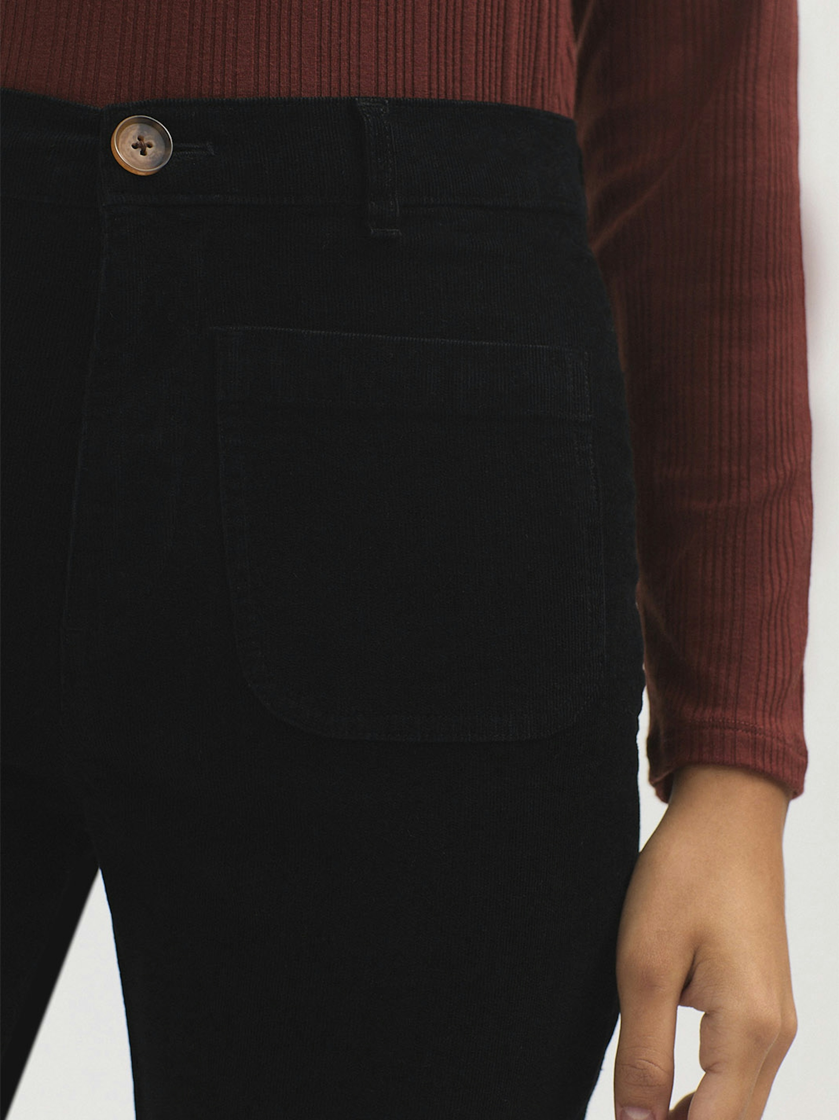 Pantalón flare micropana