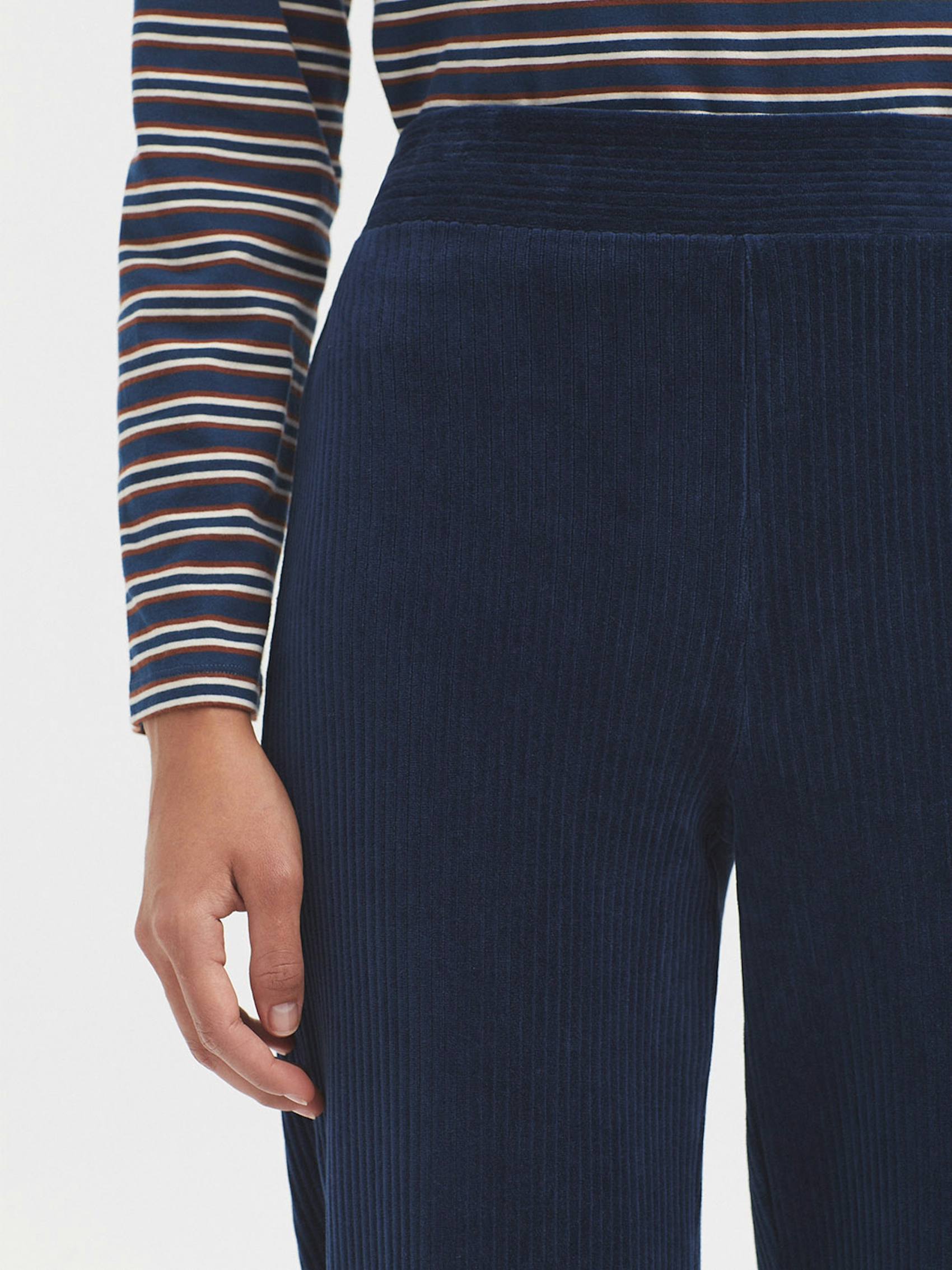 Stretch cord trousers