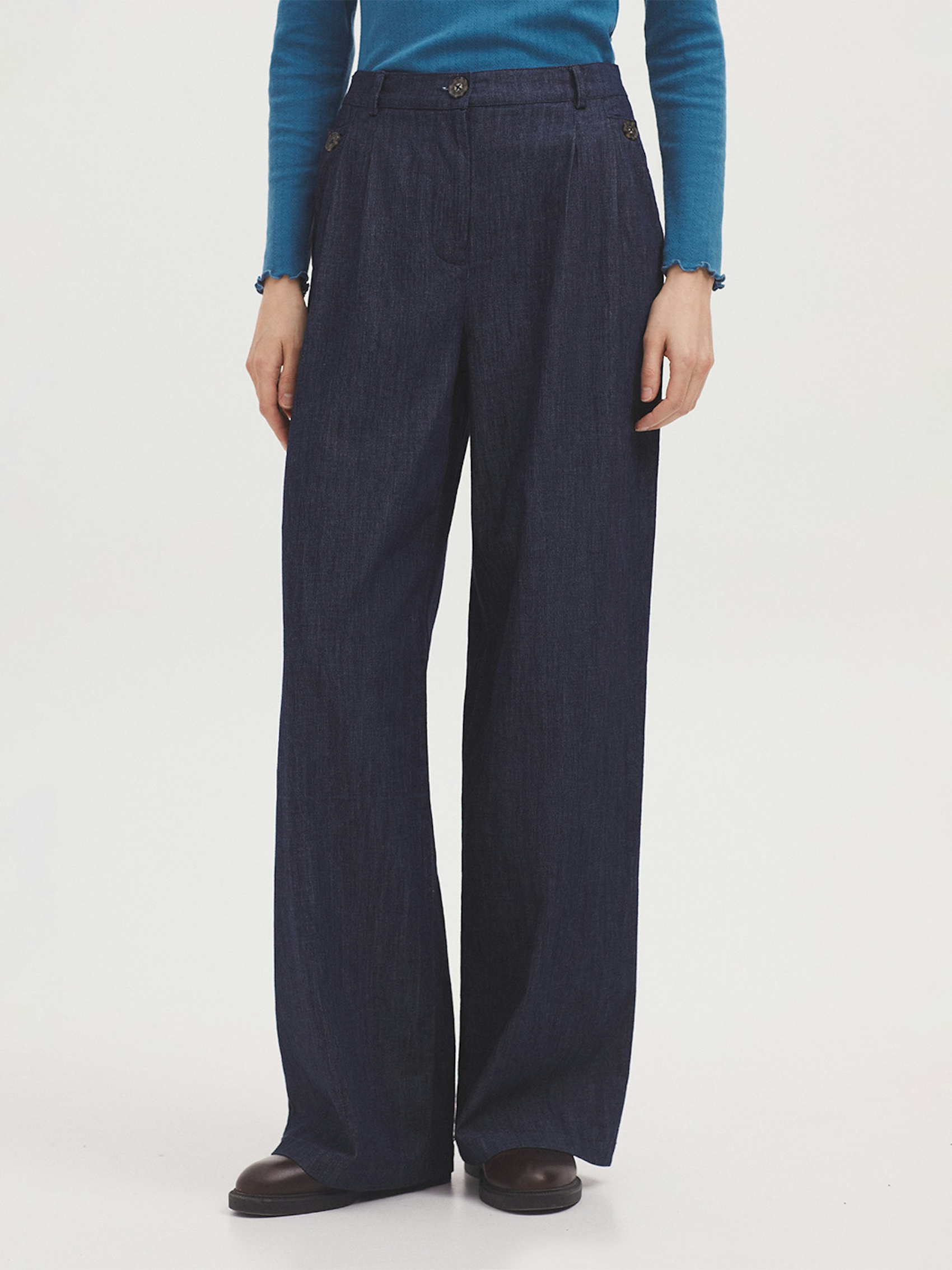 Darted blue denim jeans 1