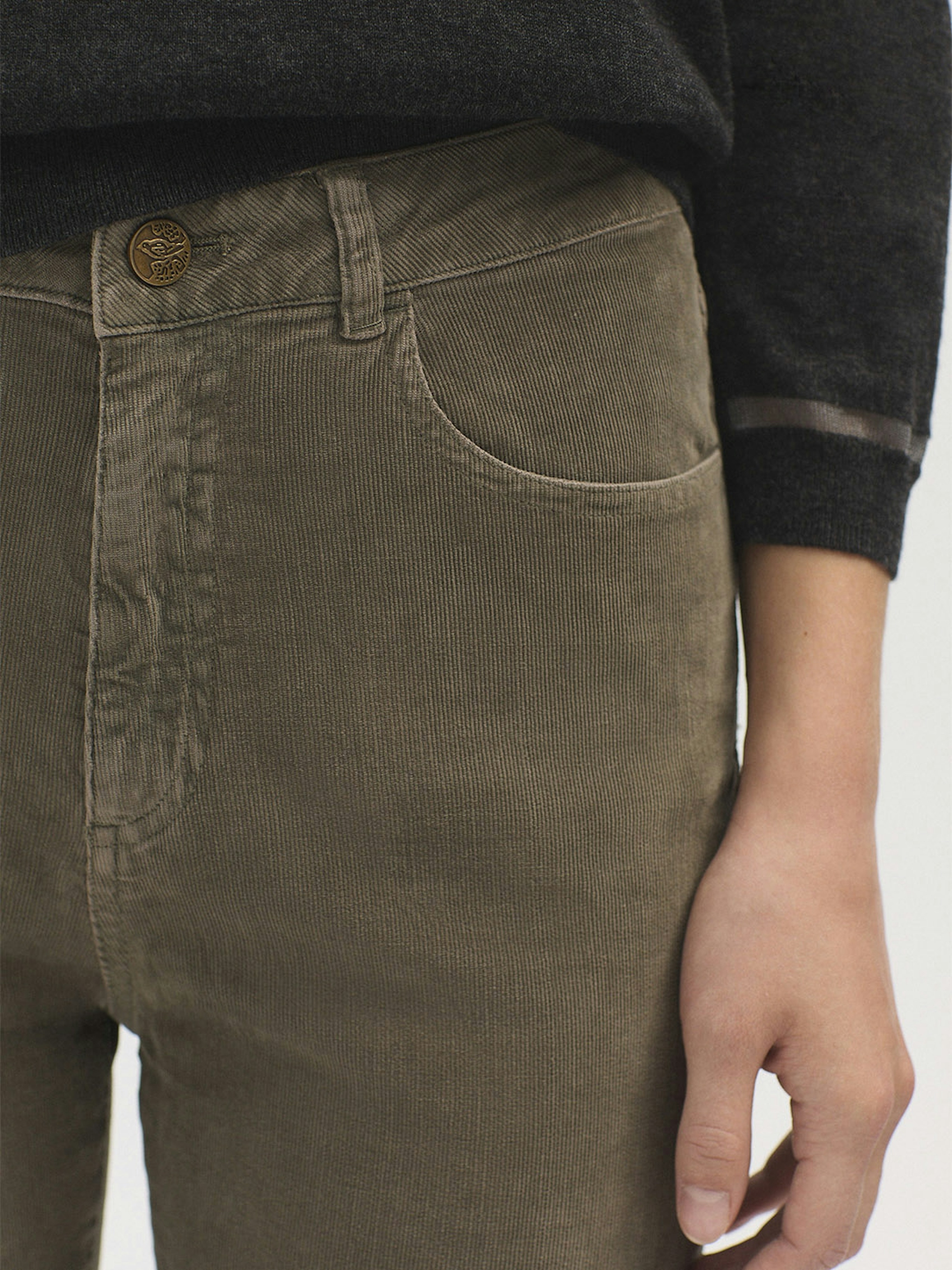 Pantalón pitillo micropana