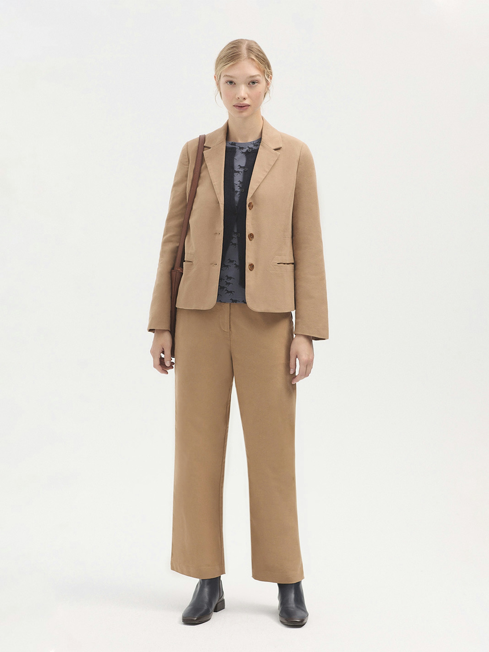 Short cardigan