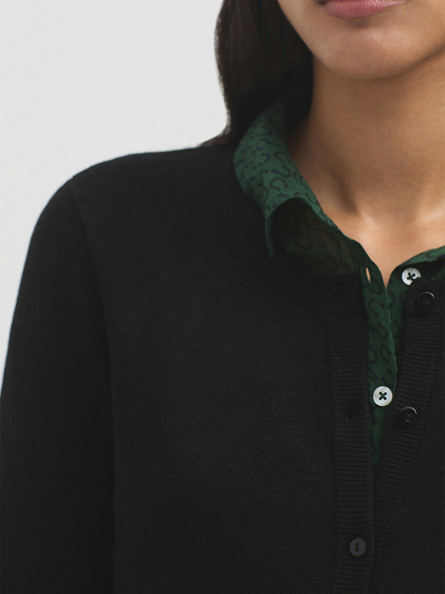 Short cardigan