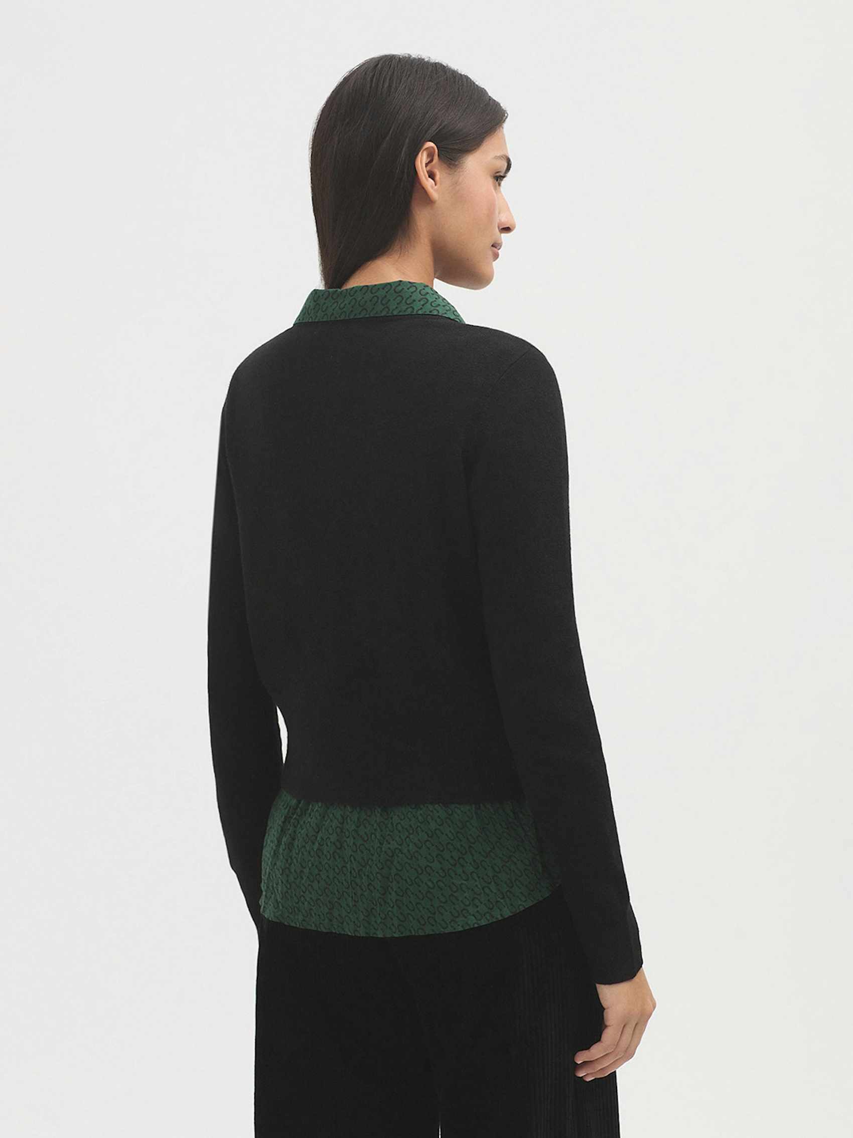 Short cardigan