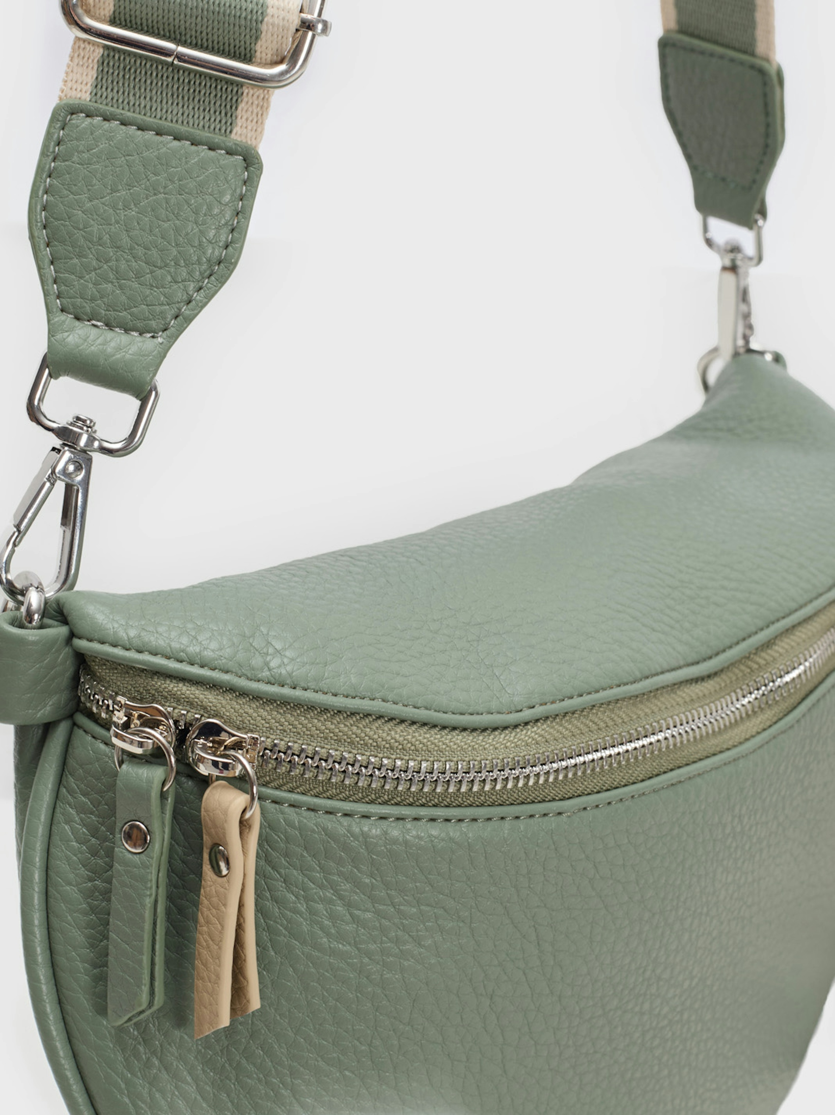 Half moon bag