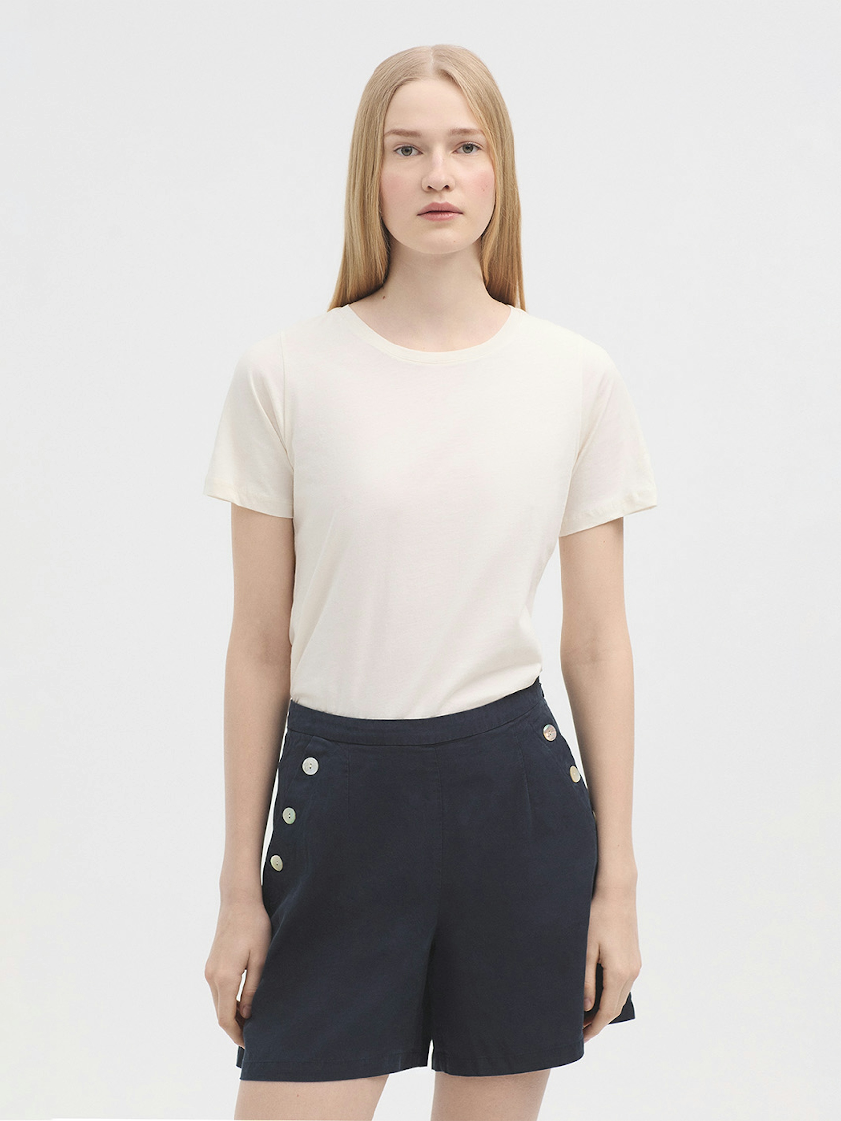 Button Tencel shorts