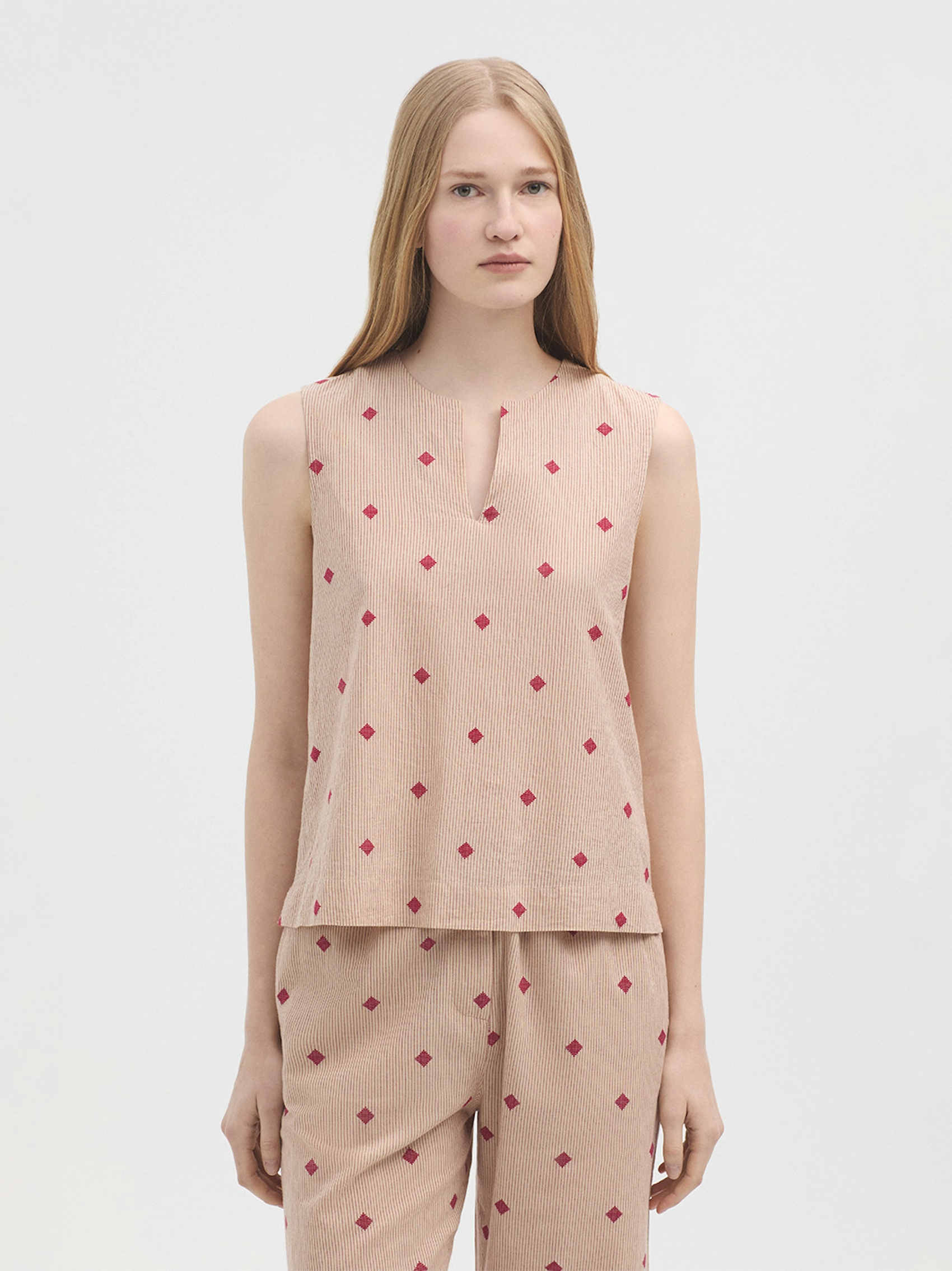 Diamond jacquard top