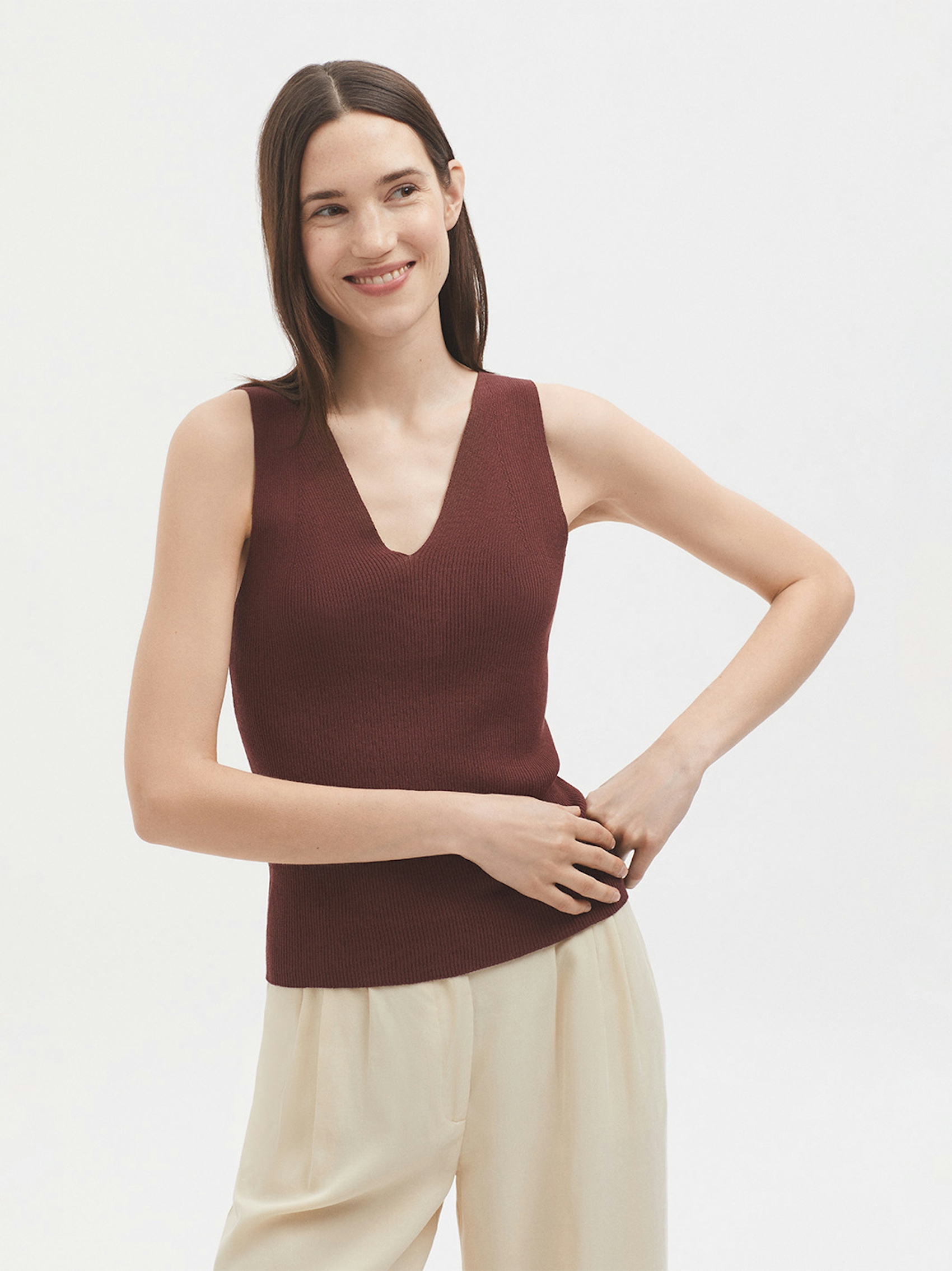 Ribbed V neck top