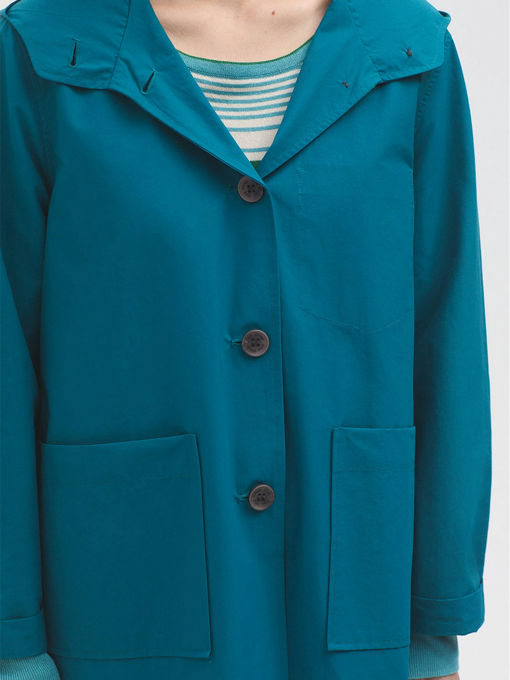 Trench con capucha 2