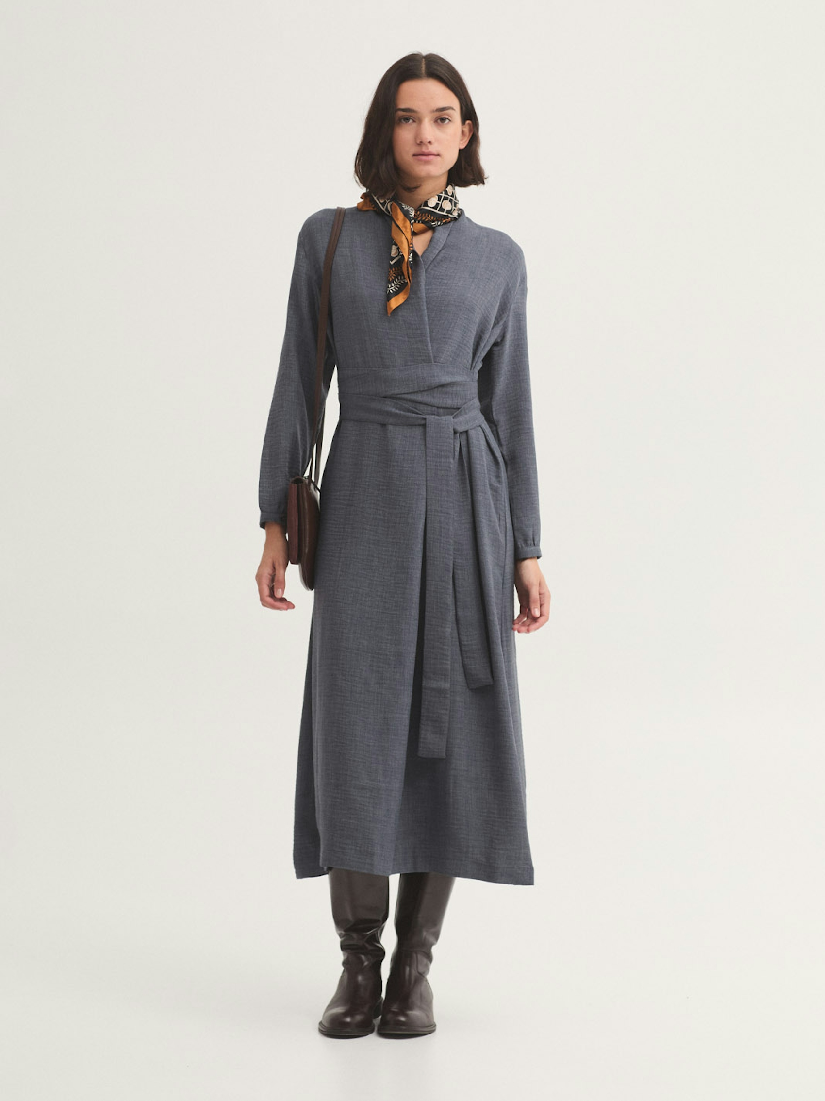 Long sleeve midi dress