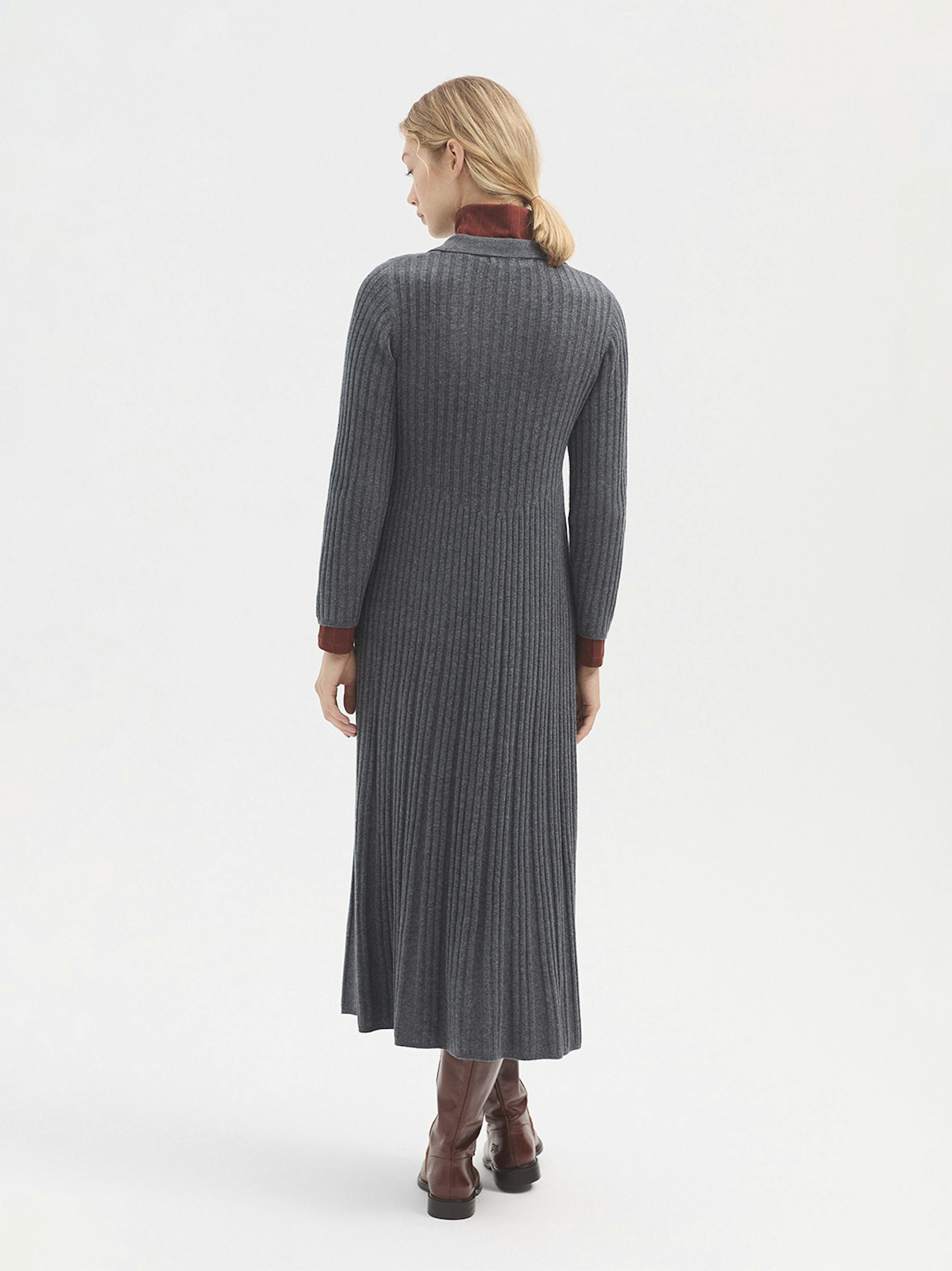 Polo collar pleated dress
