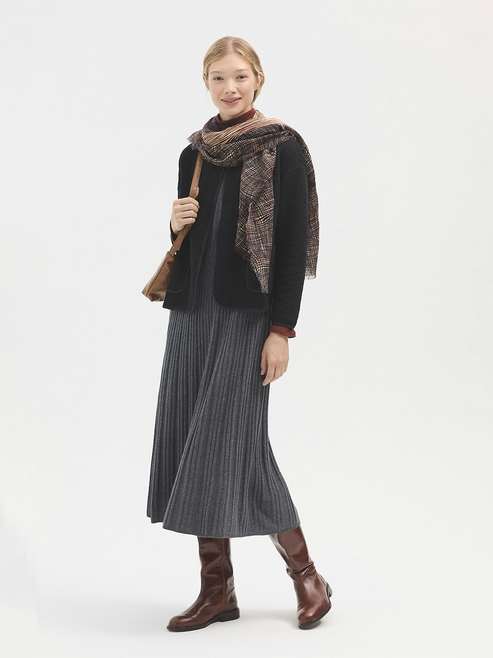 Polo collar pleated dress