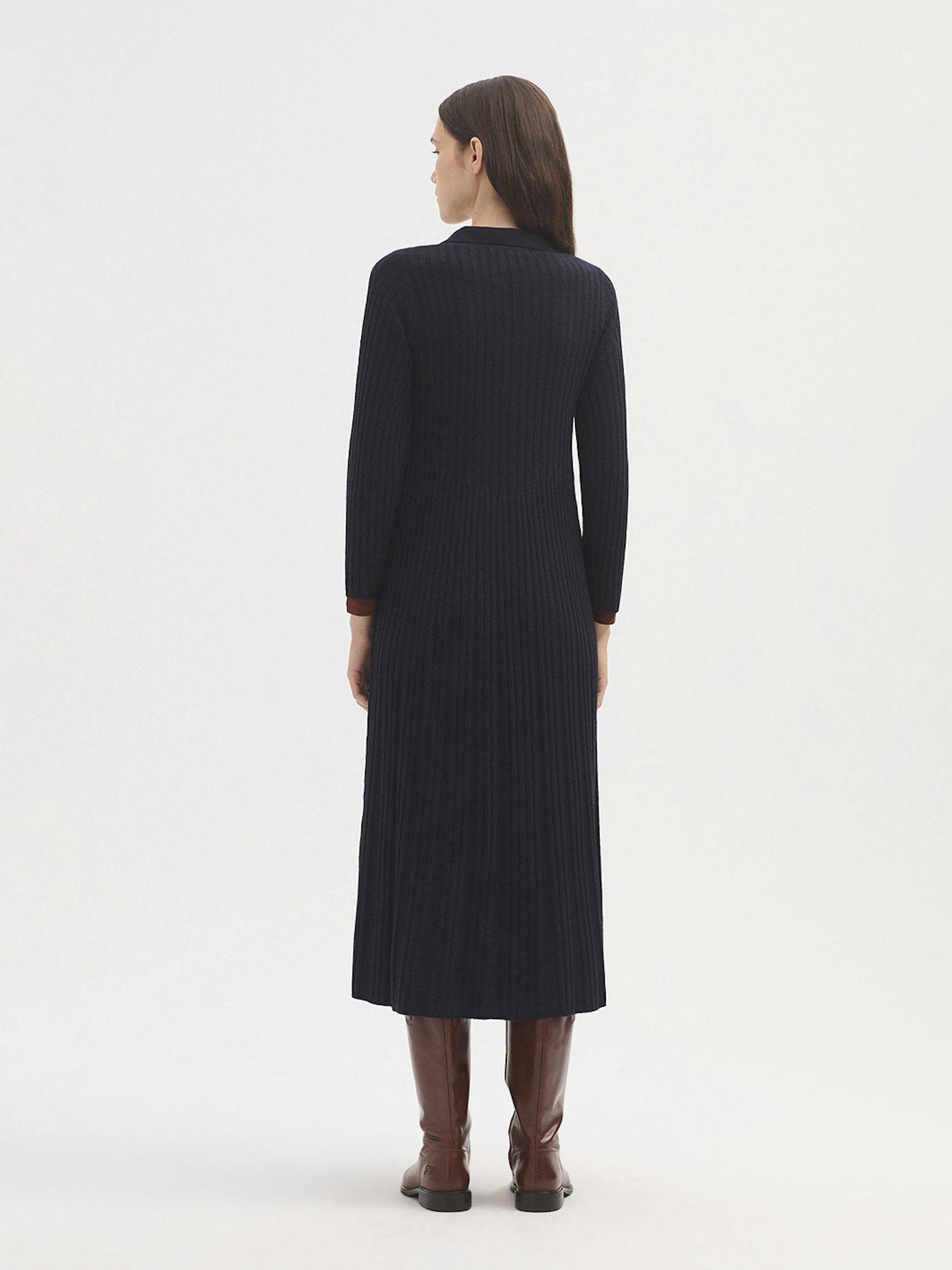 Polo collar pleated dress