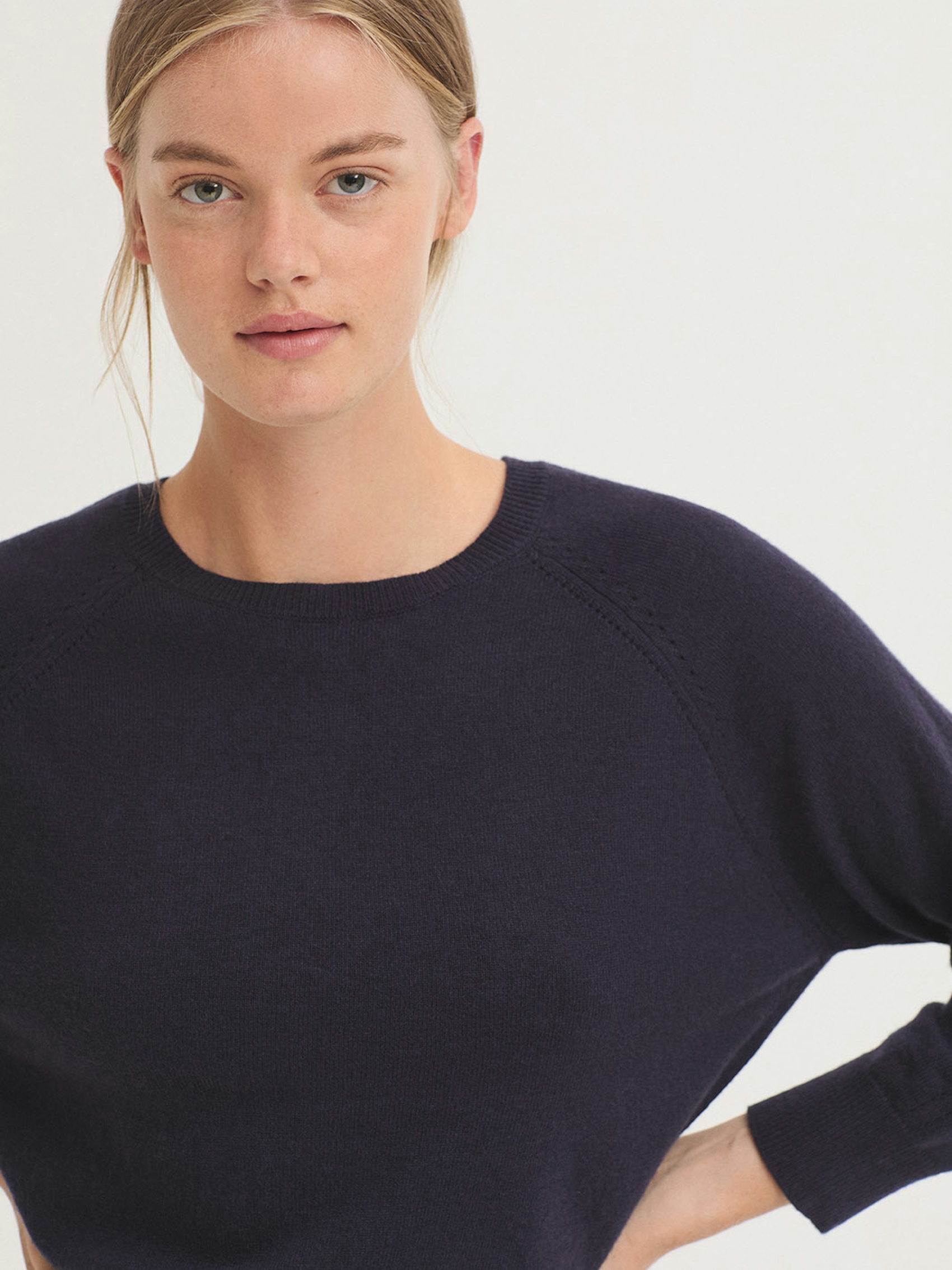 Sleeve loose knit detail knit dress