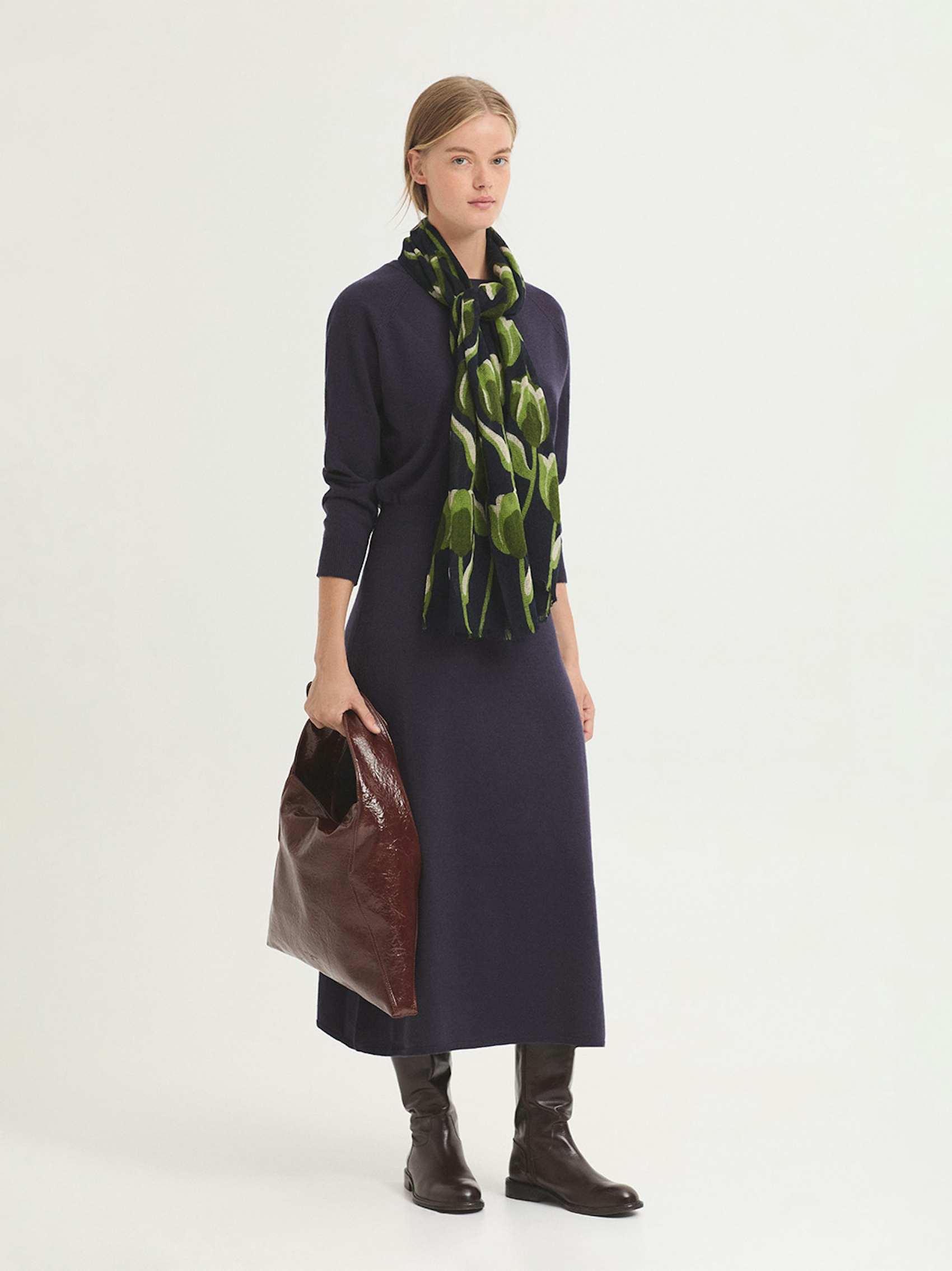 Sleeve loose knit detail knit dress