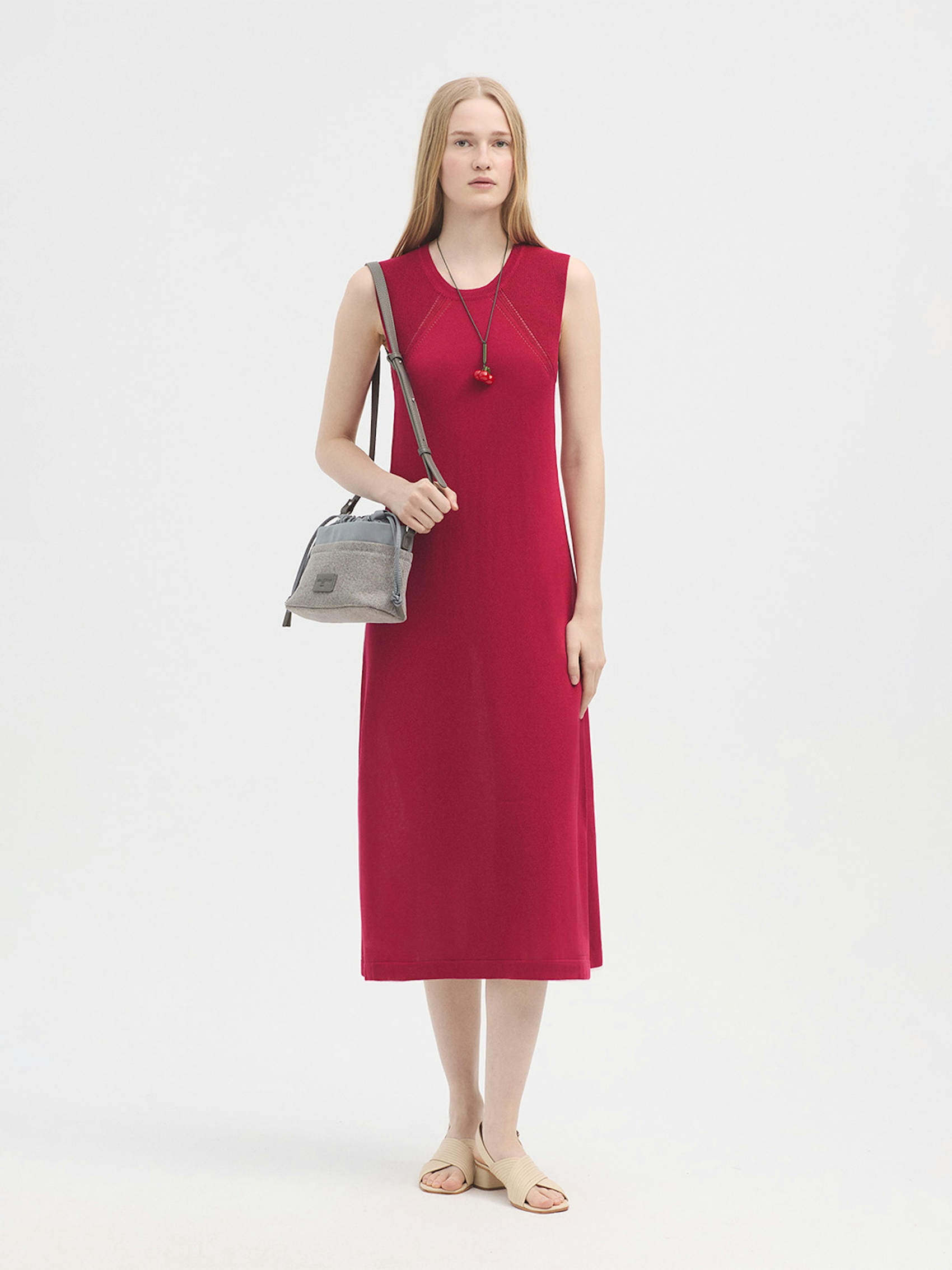 Sleeveless dress