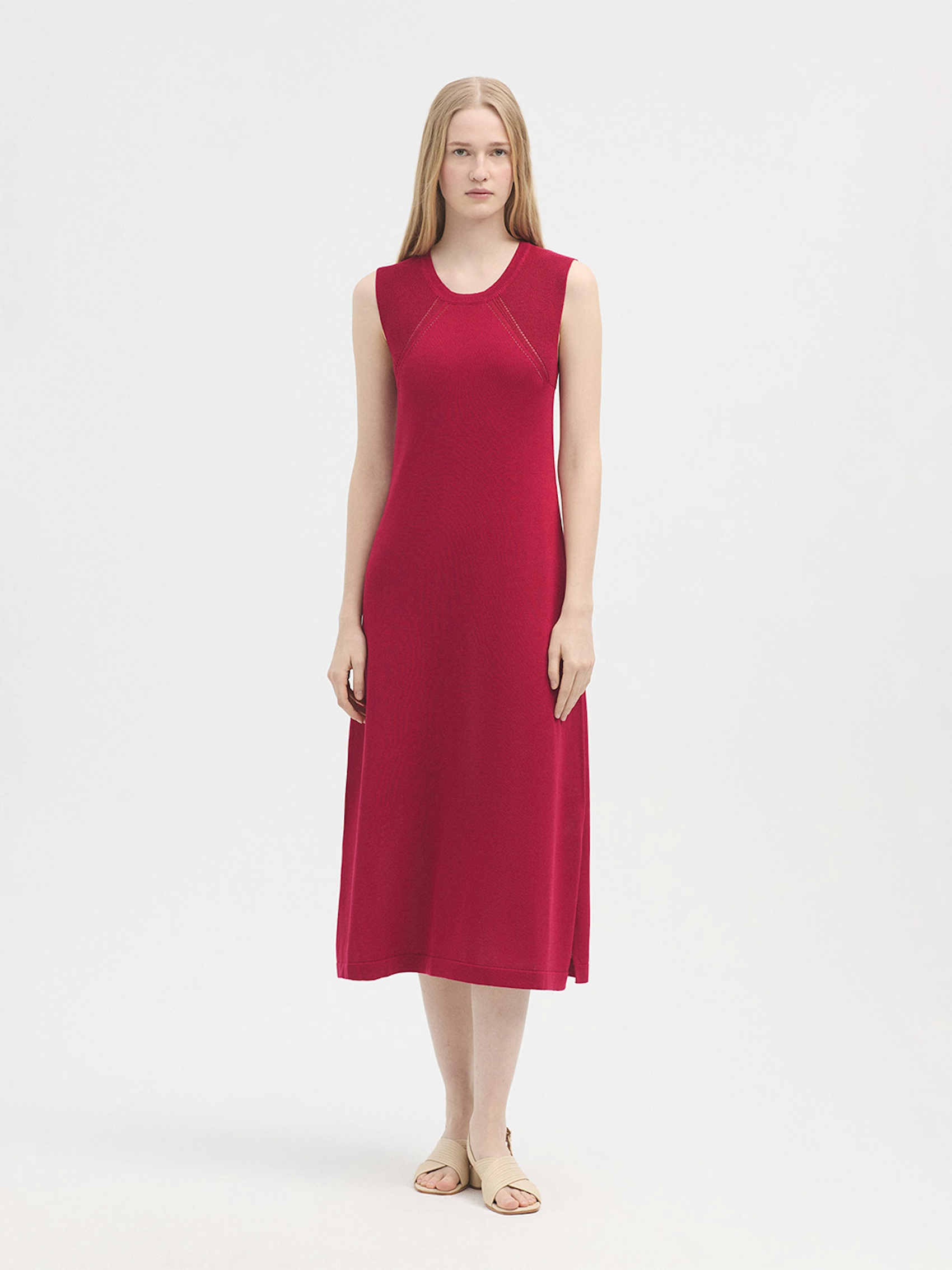 Sleeveless dress