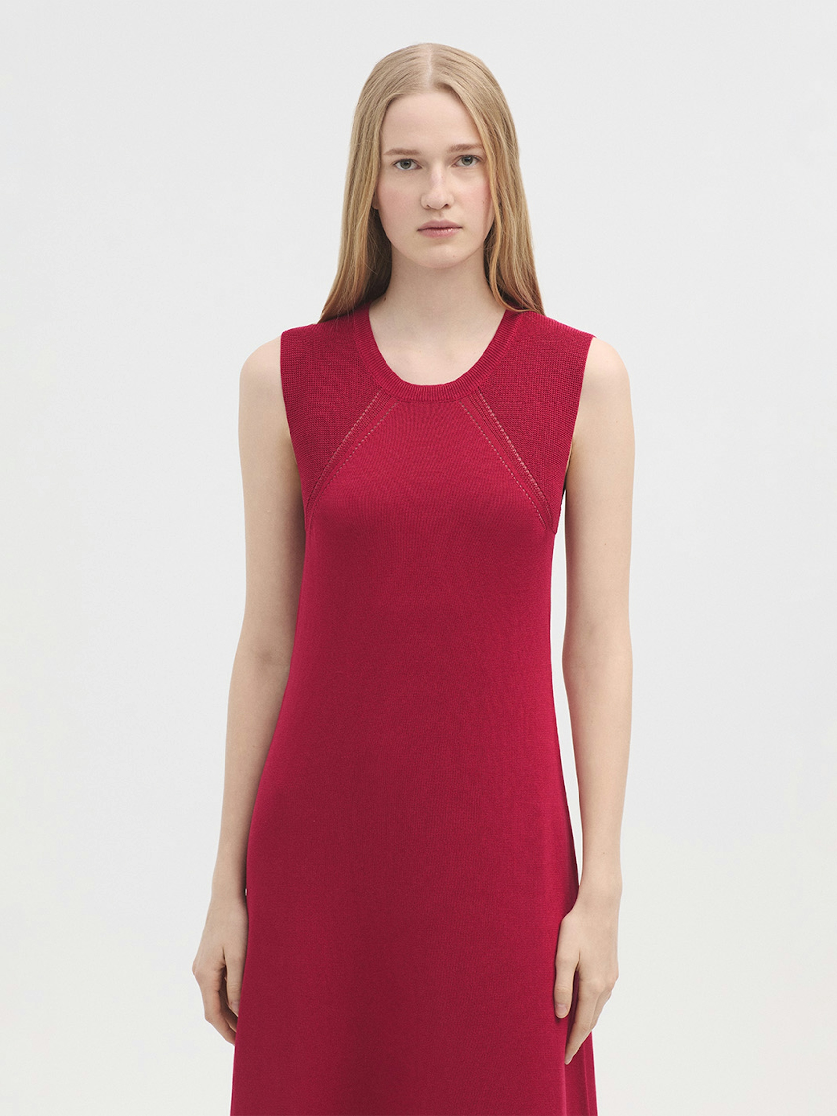 Sleeveless dress
