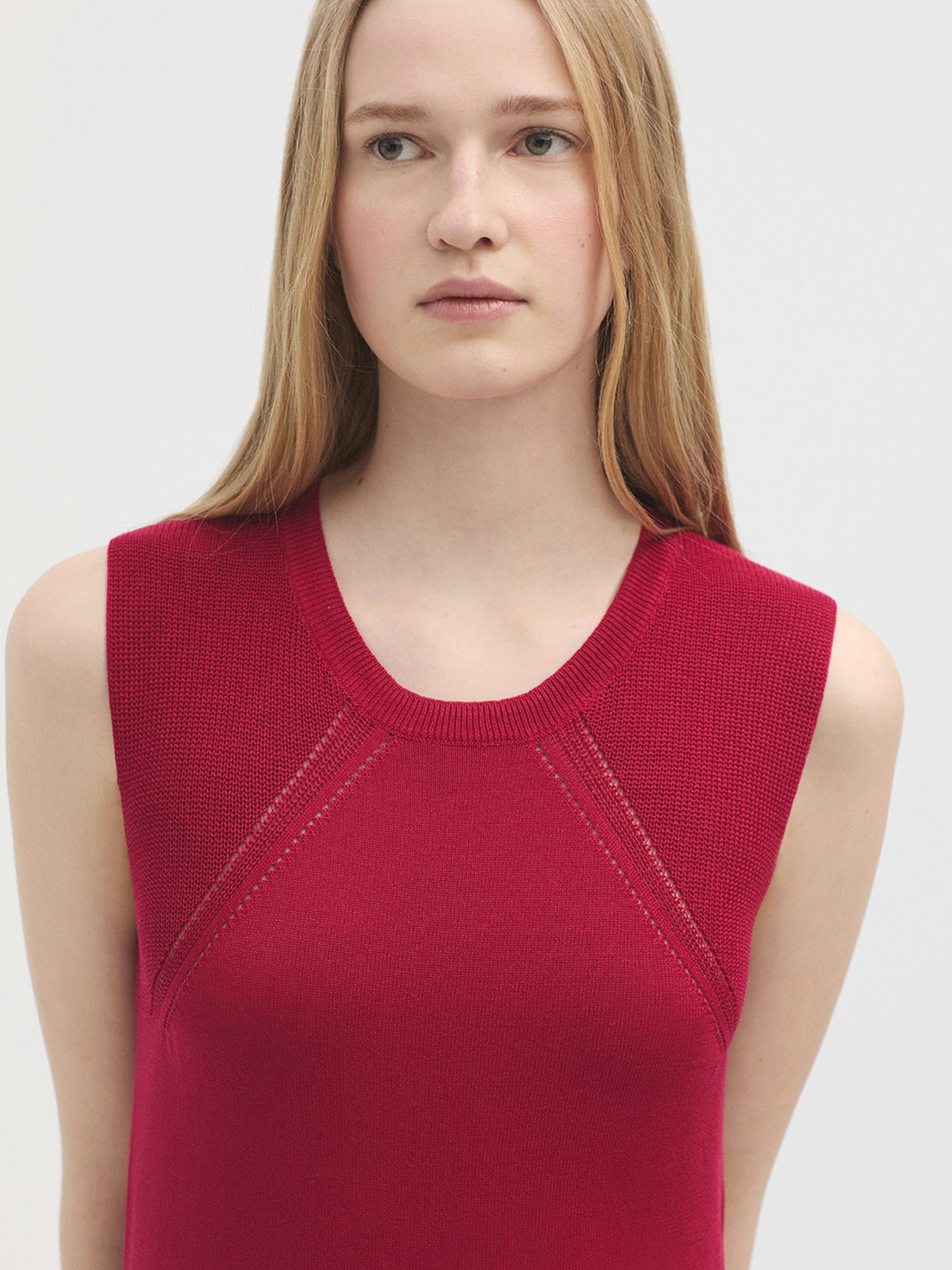 Sleeveless dress