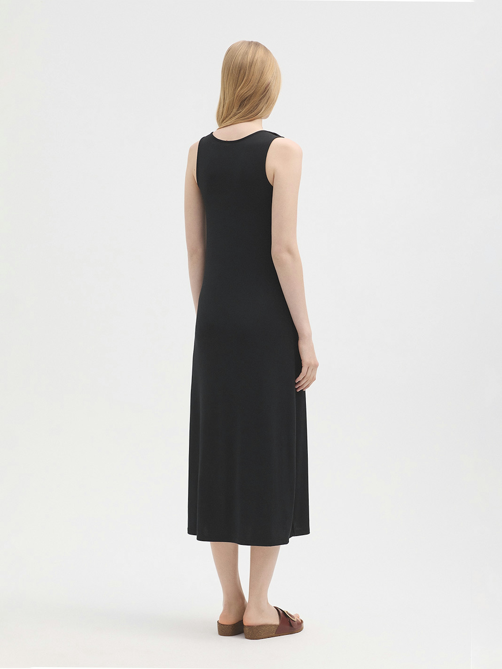 Vestido tirante nudo drapeado