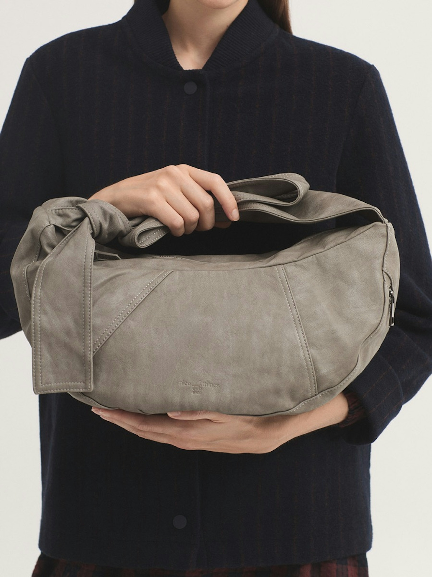 Bolso góndola efecto piel lavada