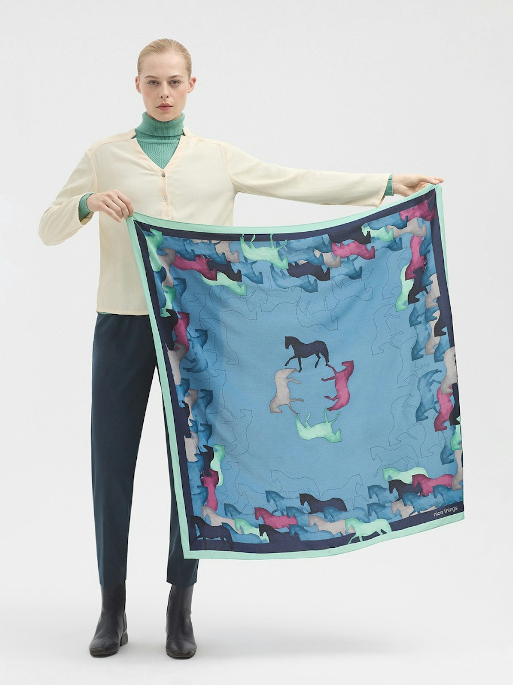 Wild Horses scarf 4