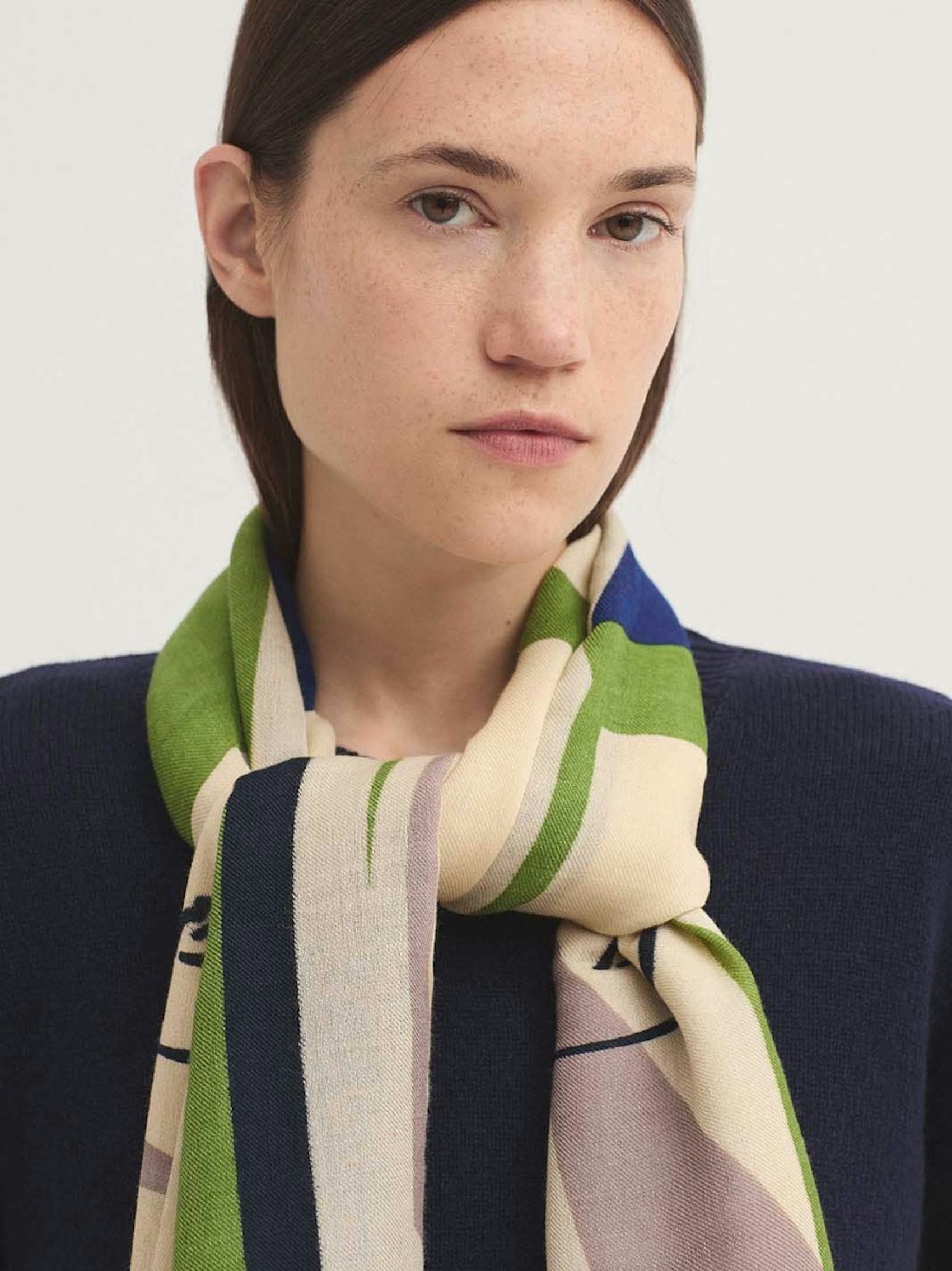 Geometric Faces foulard