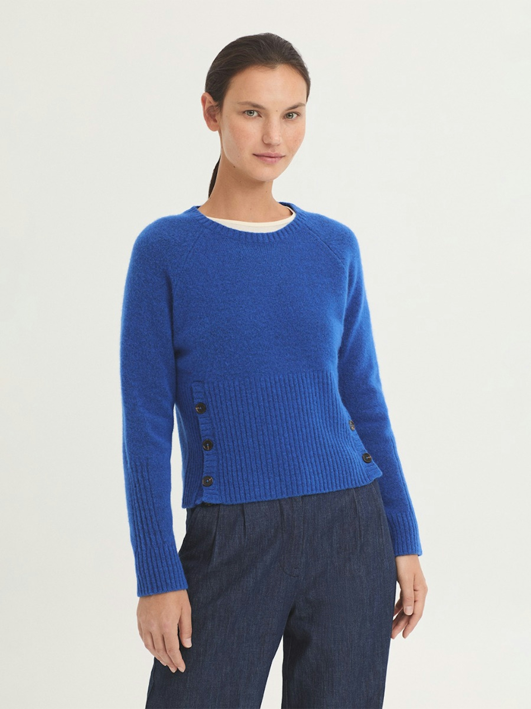 Short lambswool jumper