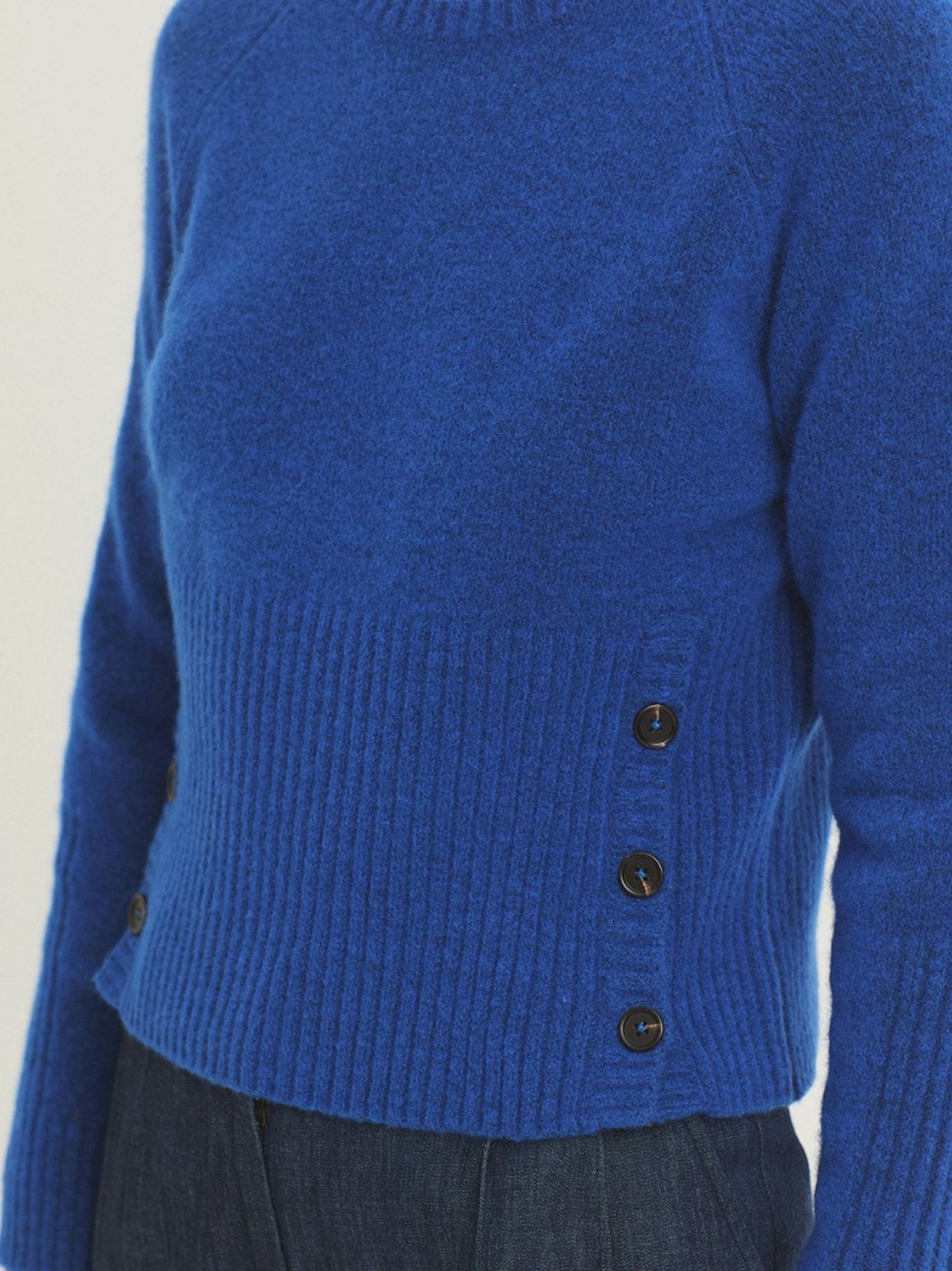 Short lambswool jumper